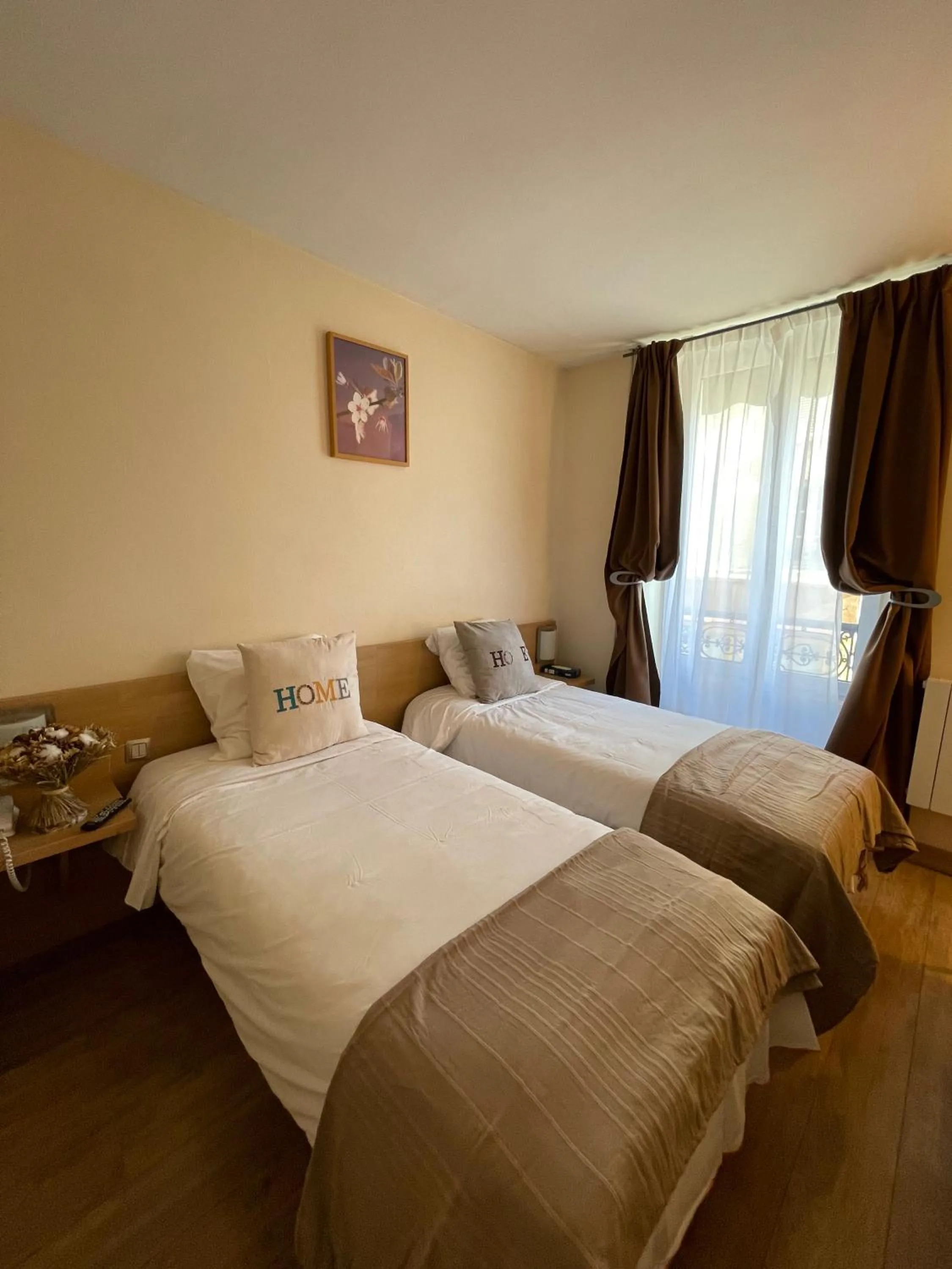 Bedroom, Bed in Tipi