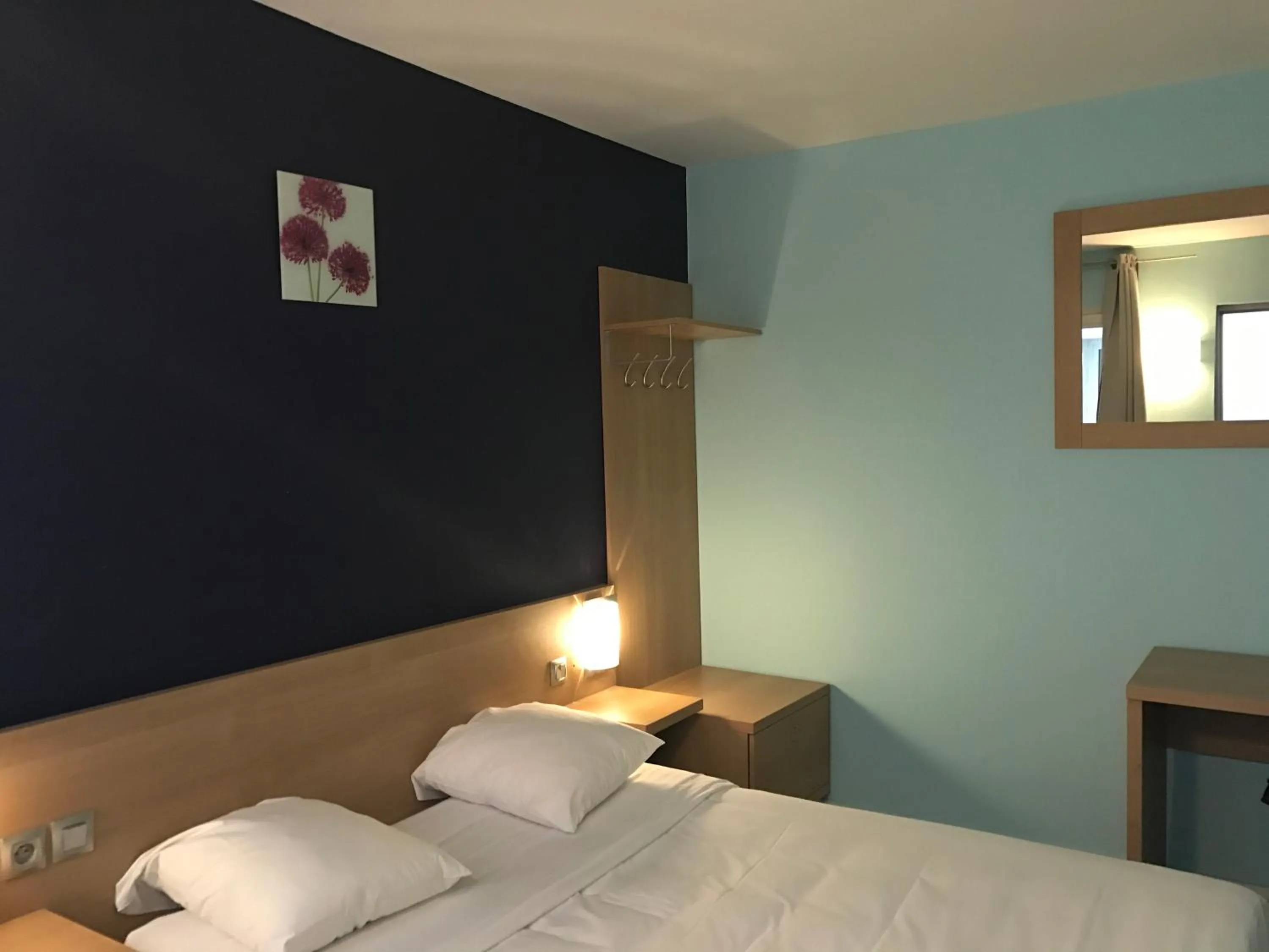 Bedroom, Bed in Tipi