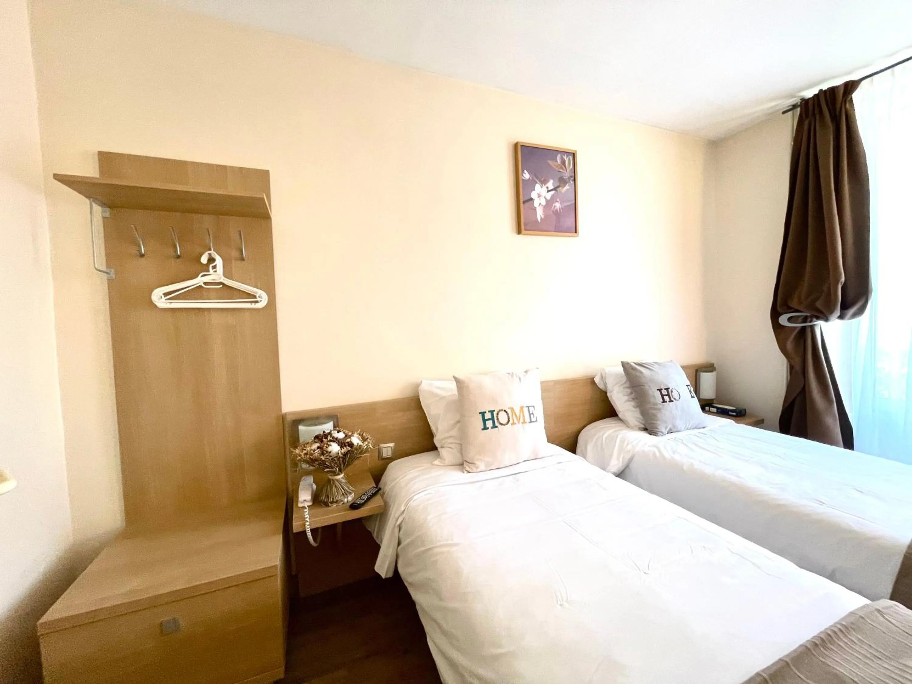 Bedroom, Bed in Tipi