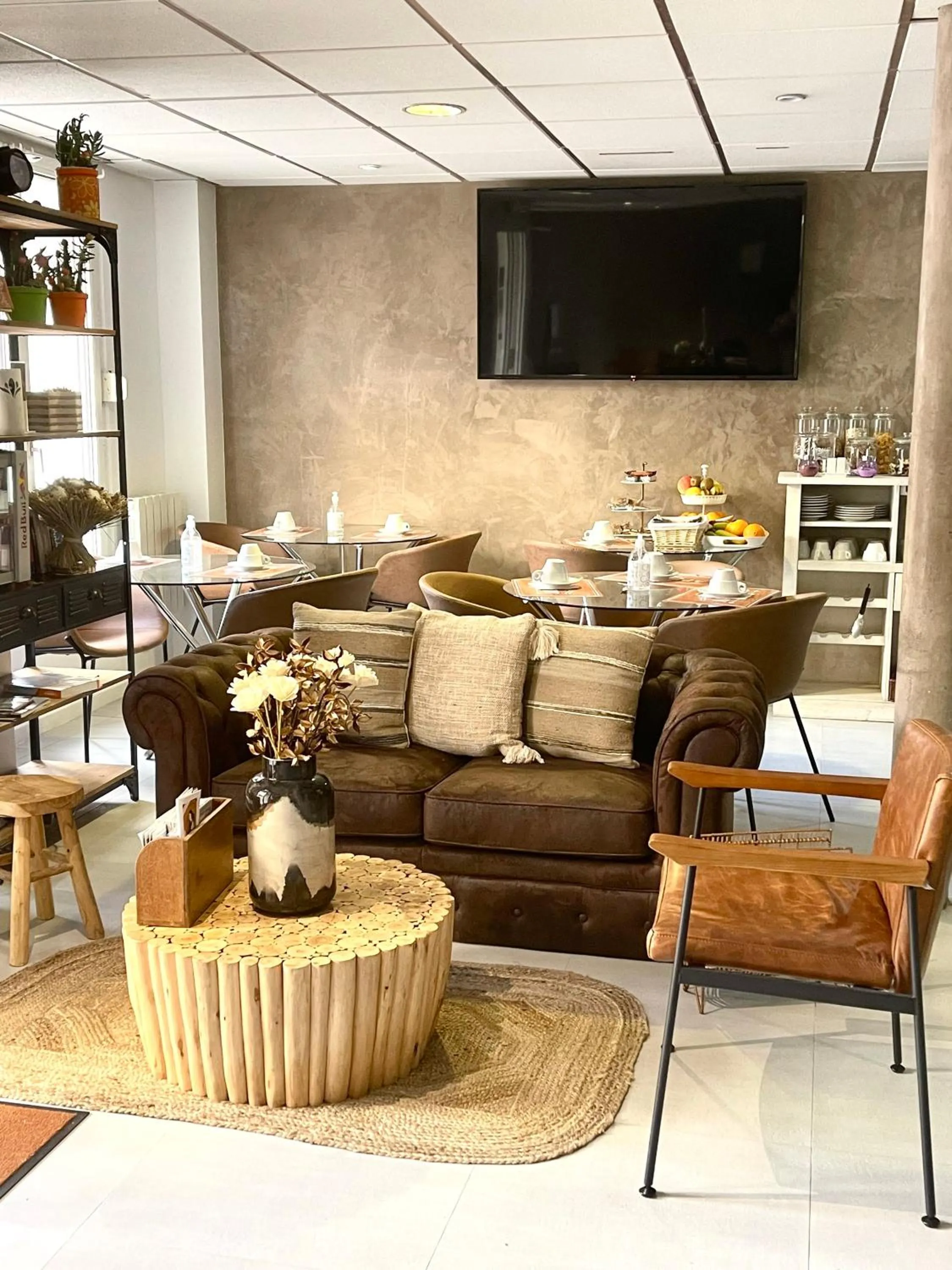 Lobby or reception in Tipi