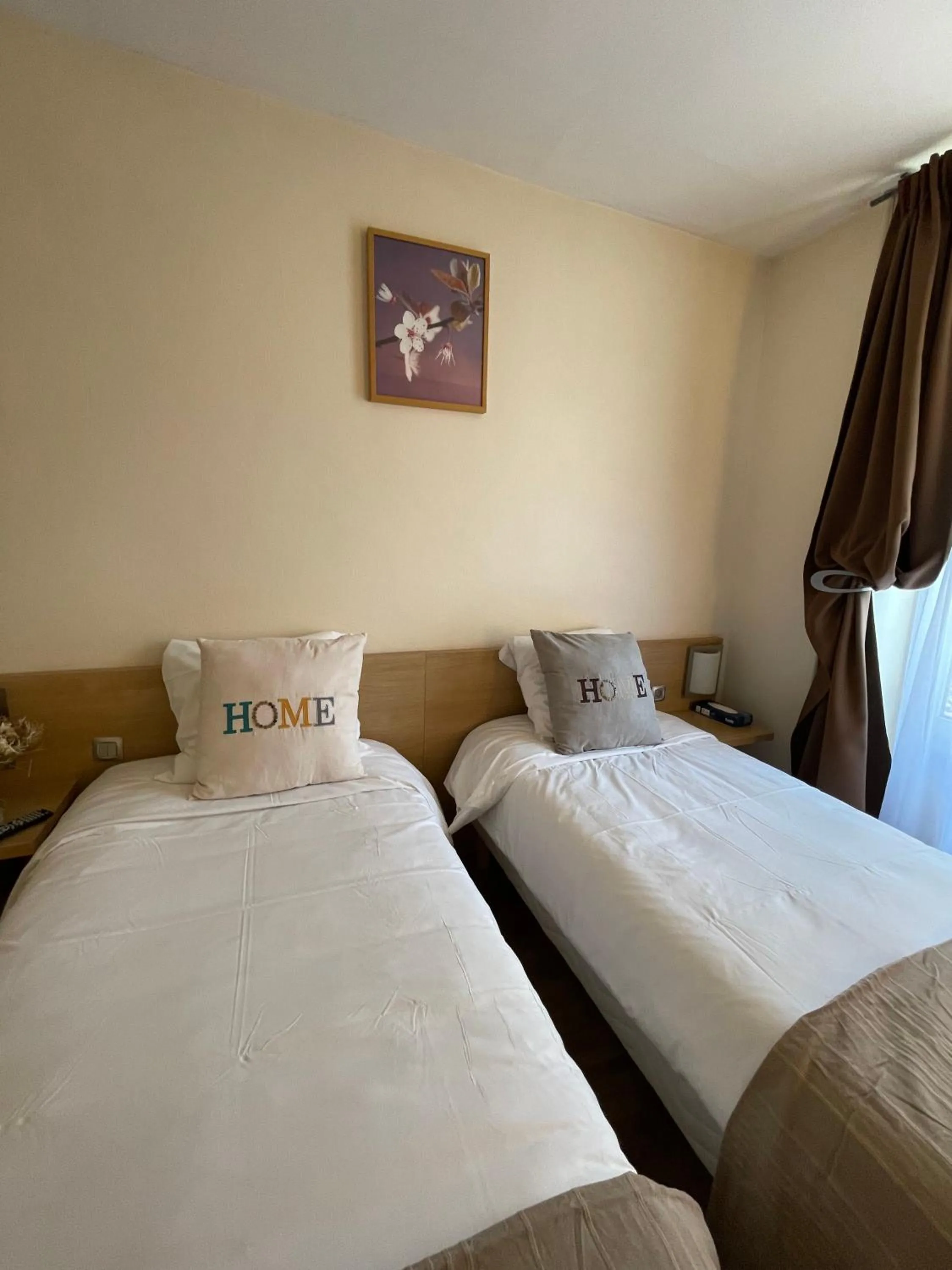 Bedroom, Bed in Tipi