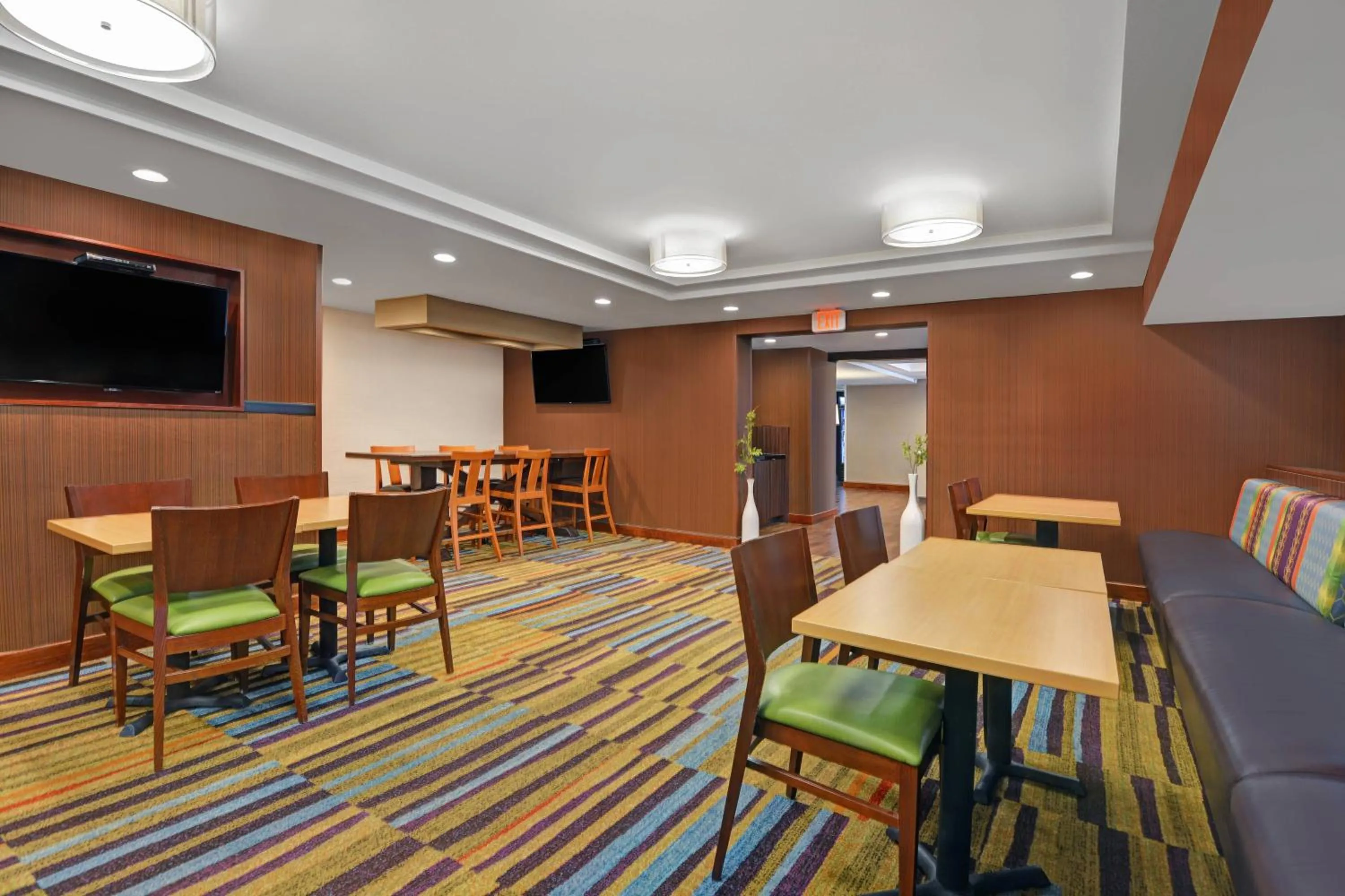 Breakfast in Fairfield by Marriott Inn & Suites Wallingford New Haven