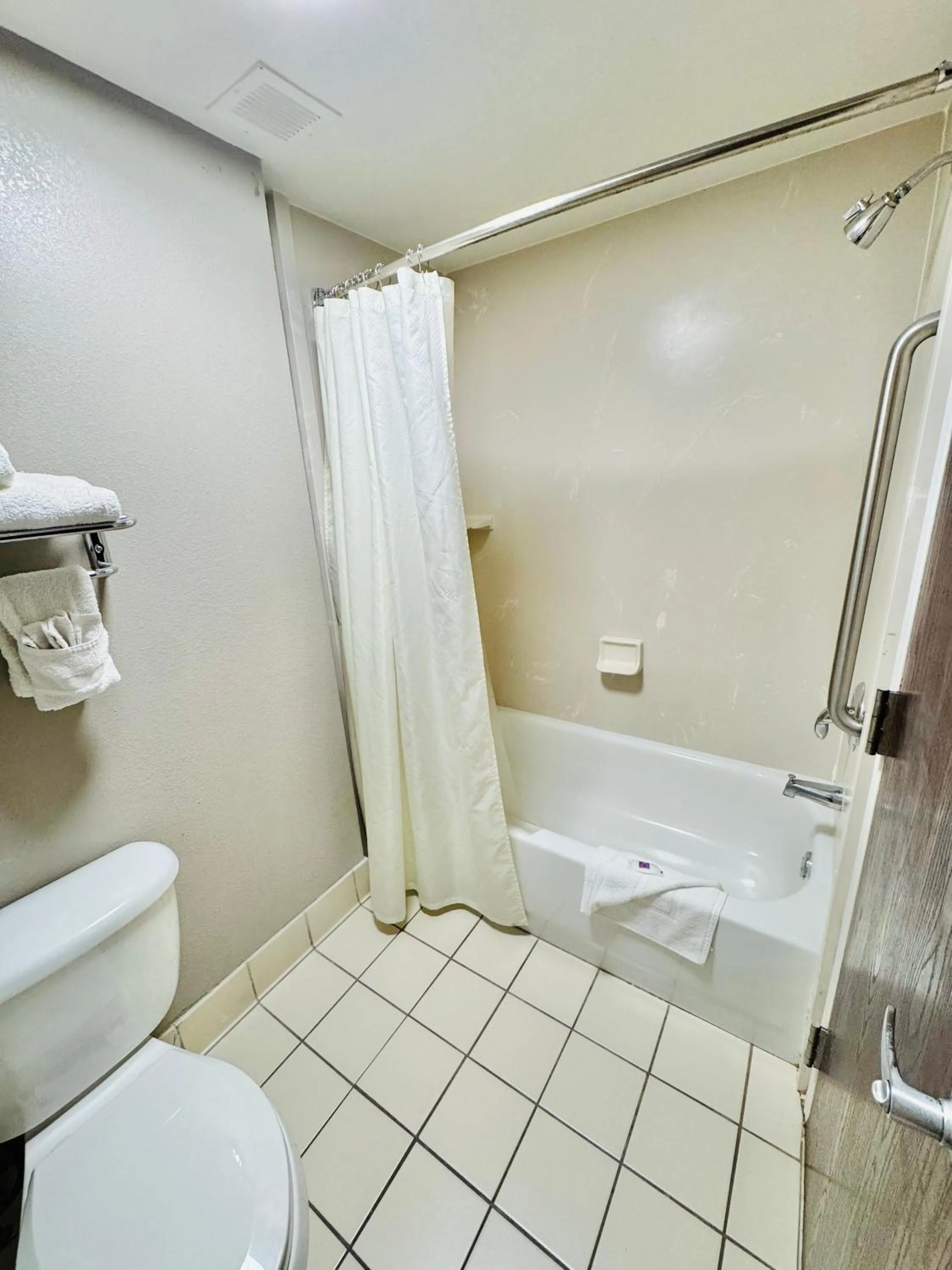 Bathroom in Motel 6-Milford, CT