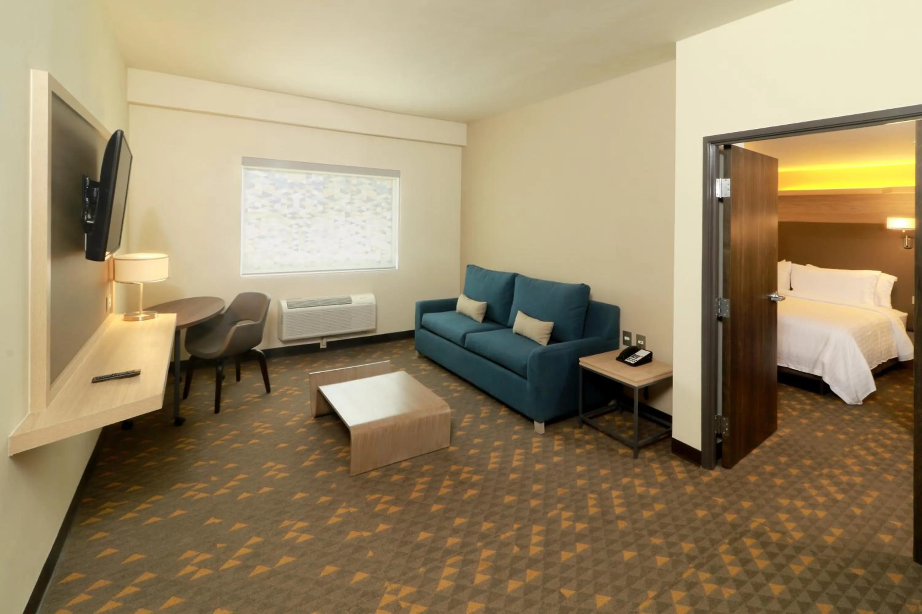 Photo of the whole room, Bed in Holiday Inn - Ciudad Juarez by IHG