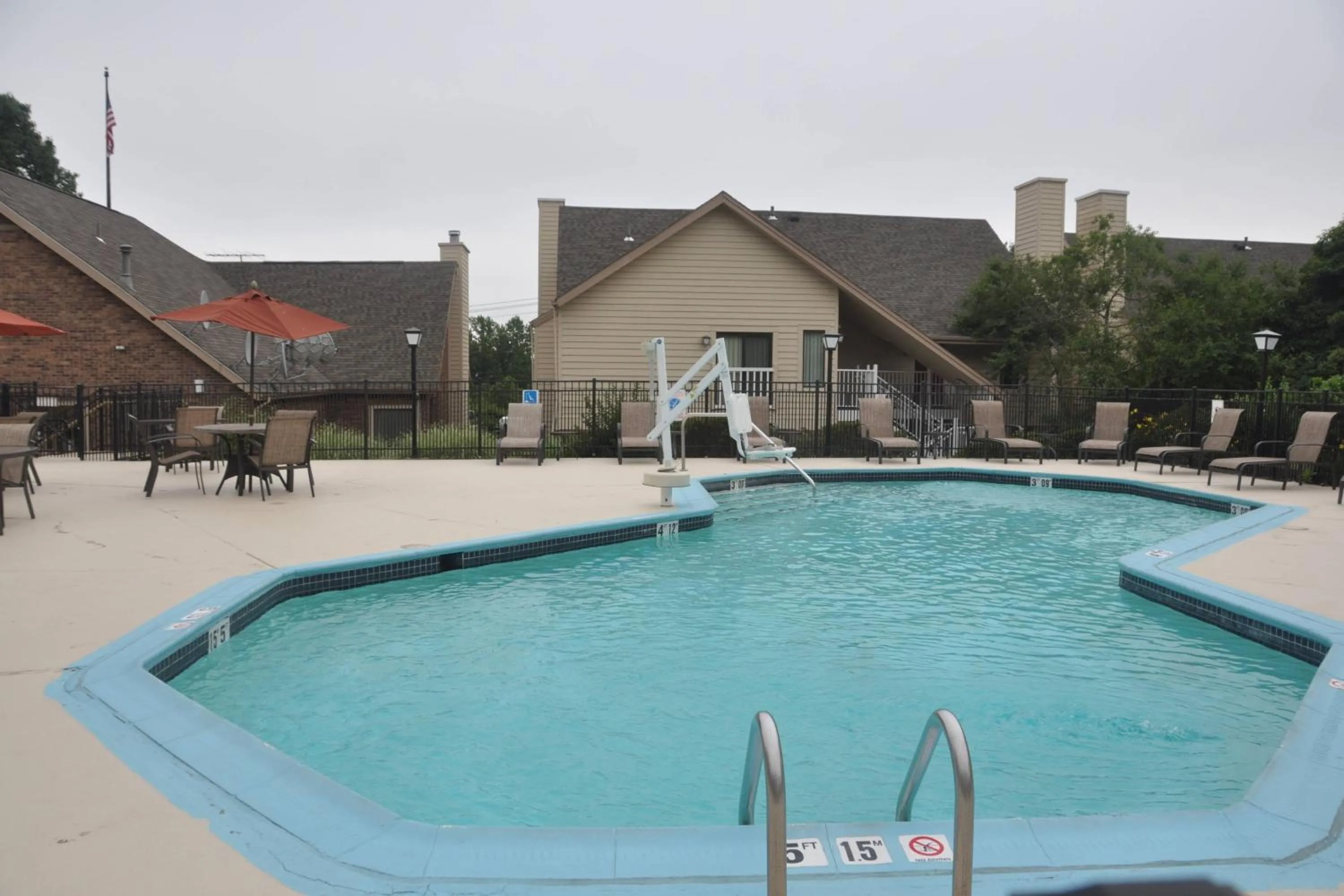 Swimming pool in Residence Inn Shelton Fairfield County