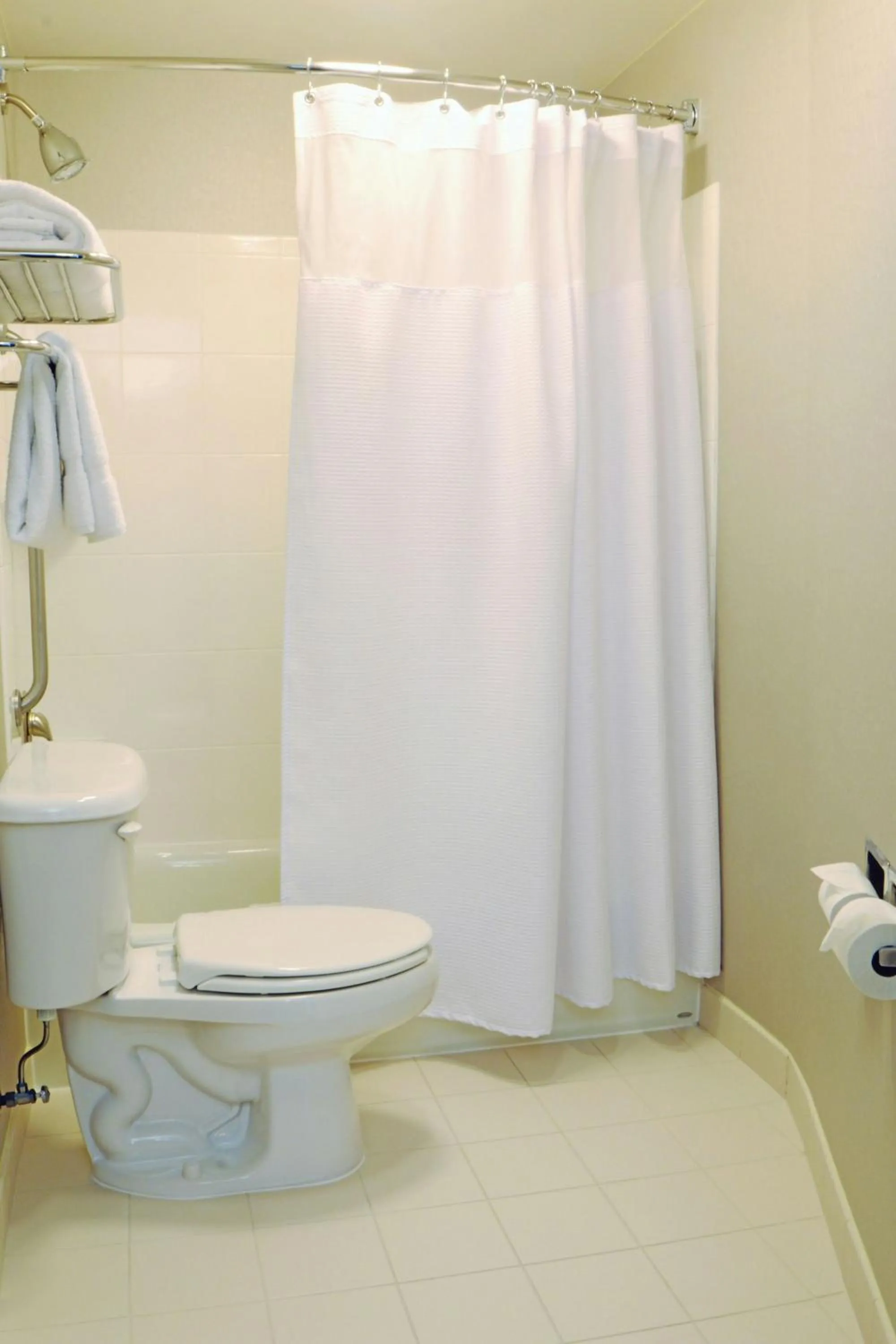 Bathroom in SpringHill Suites Dulles Airport