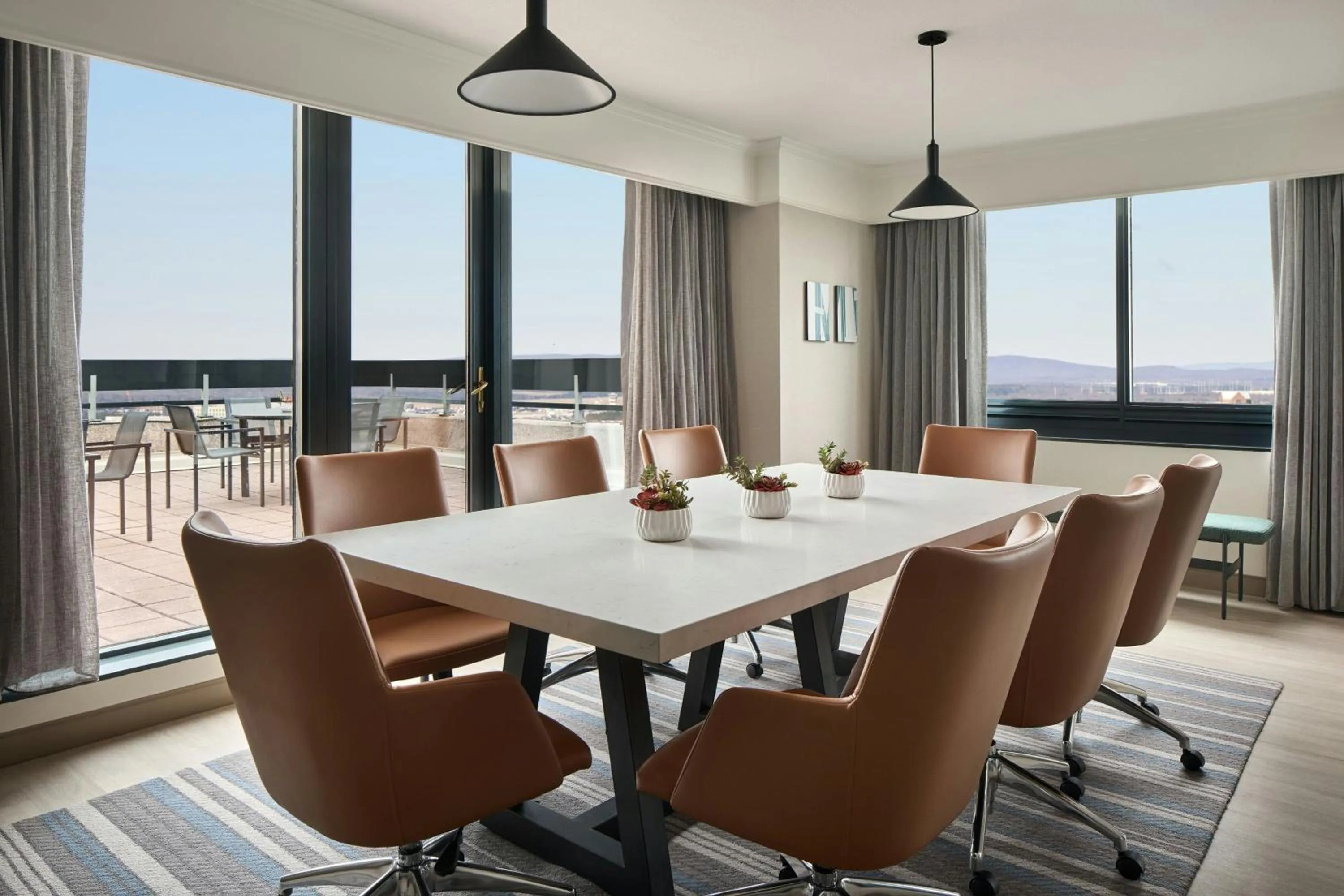 Photo of the whole room in Washington Dulles Marriott Suites