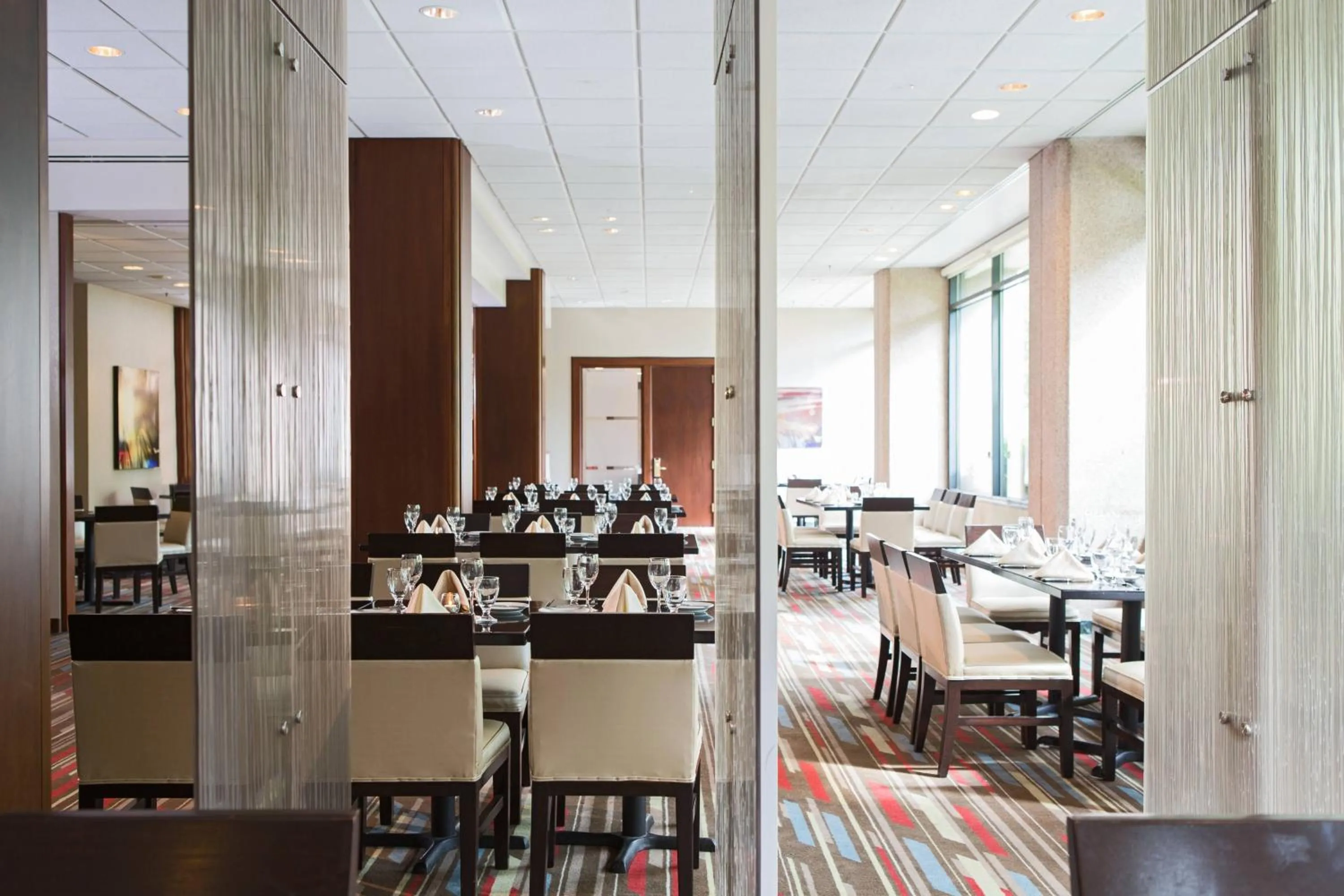 Restaurant/places to eat in Washington Dulles Marriott Suites
