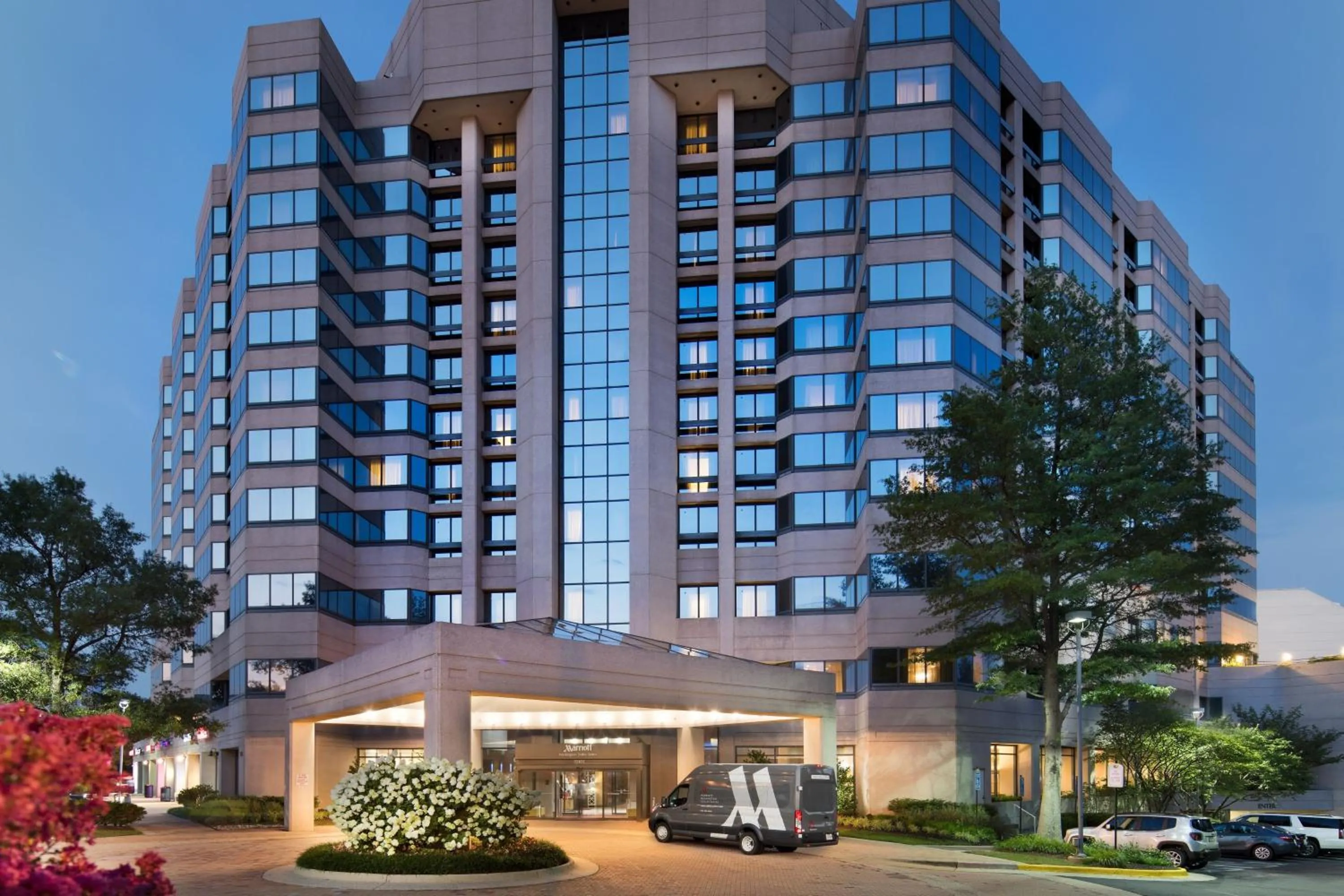 Property building in Washington Dulles Marriott Suites