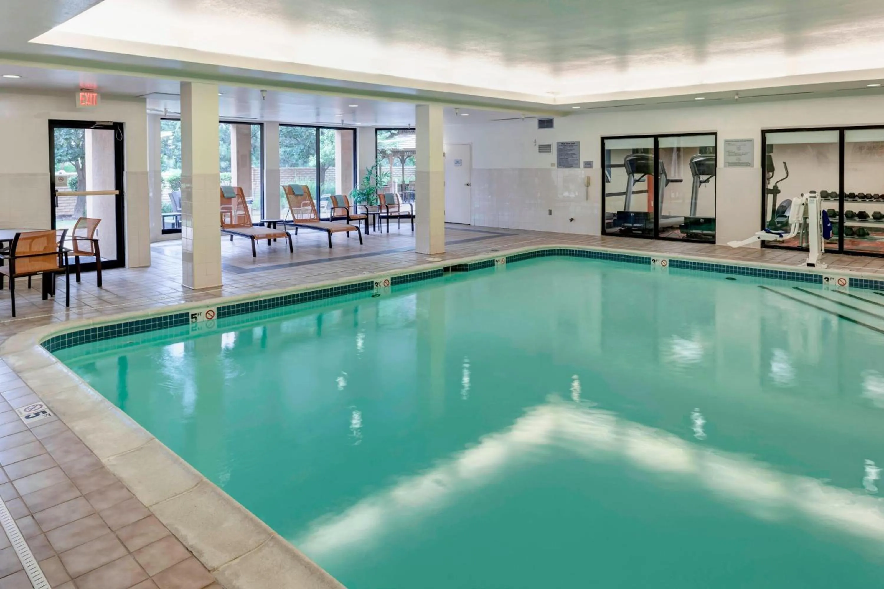 Swimming pool in Courtyard by Marriott Wichita East