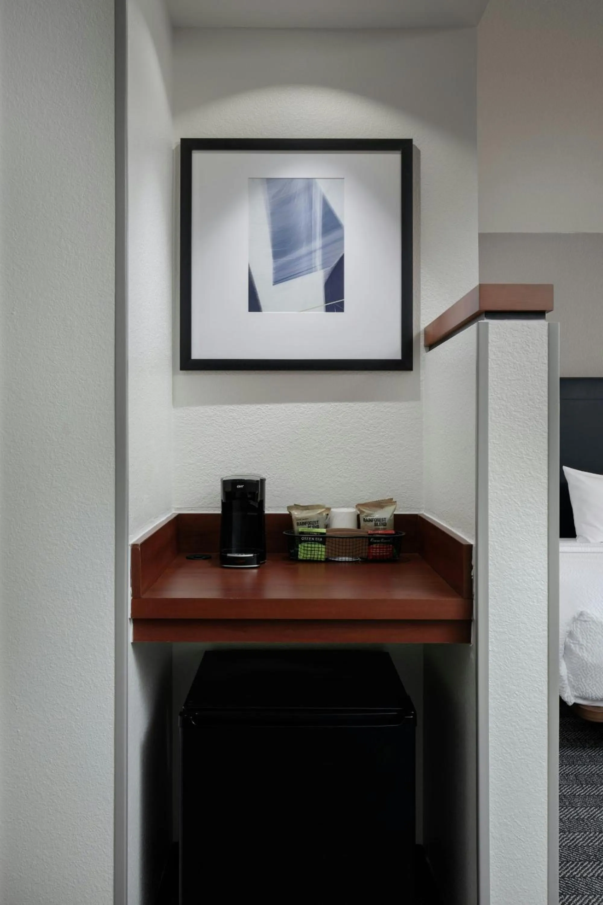 Photo of the whole room, Bed in Courtyard by Marriott Wichita at Old Town