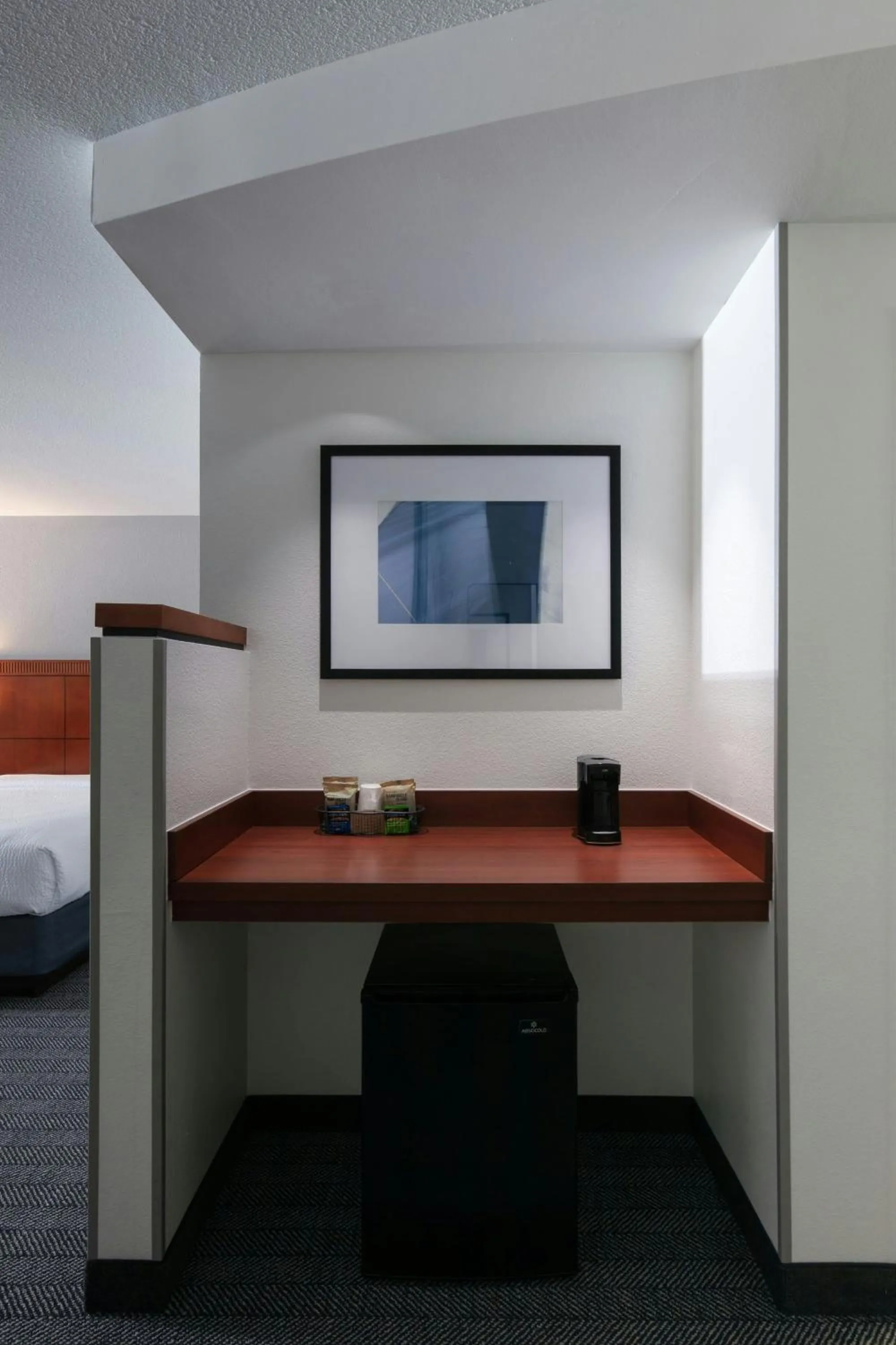 Photo of the whole room, Bed in Courtyard by Marriott Wichita at Old Town