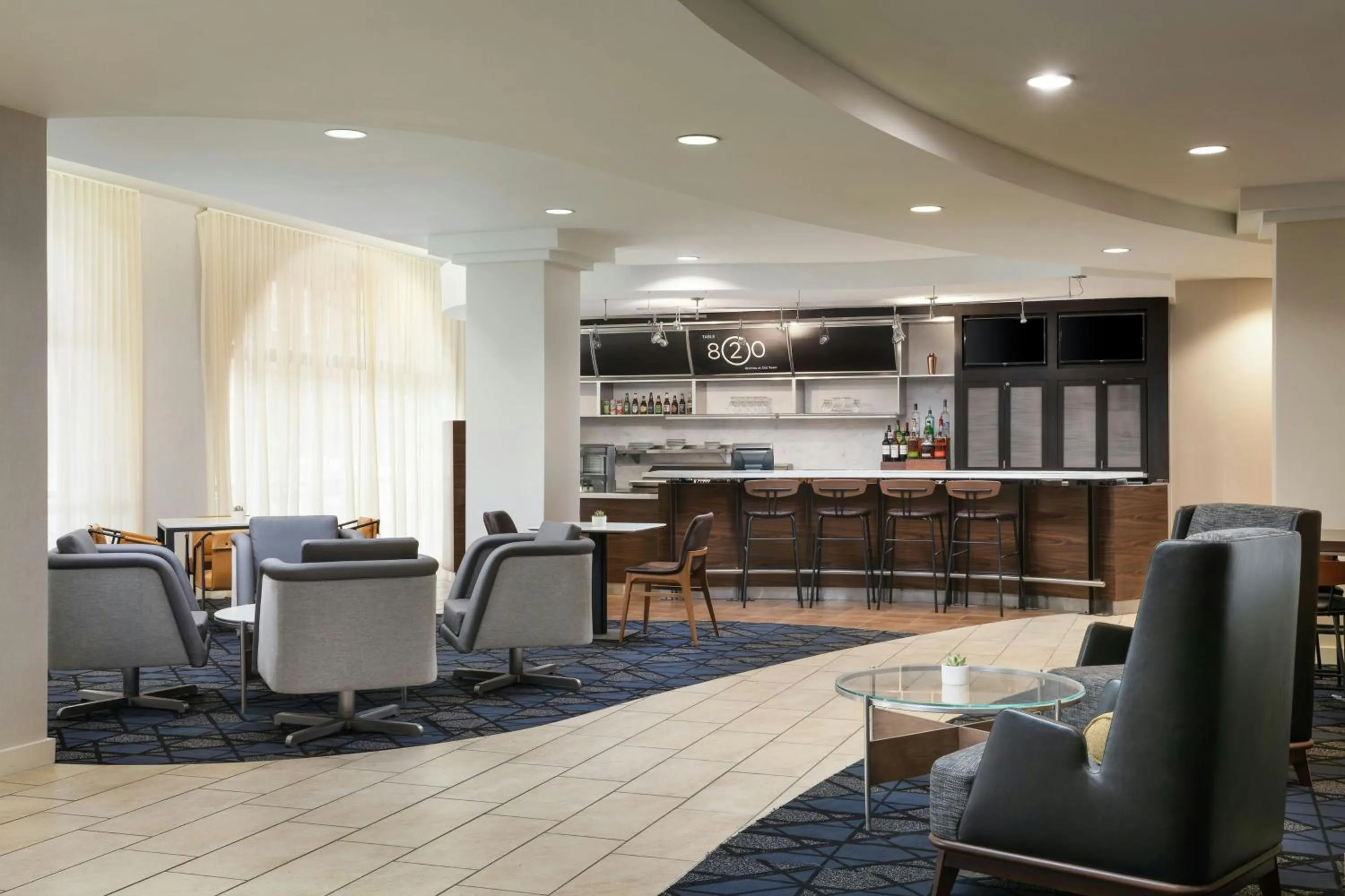 Restaurant/places to eat in Courtyard by Marriott Wichita at Old Town