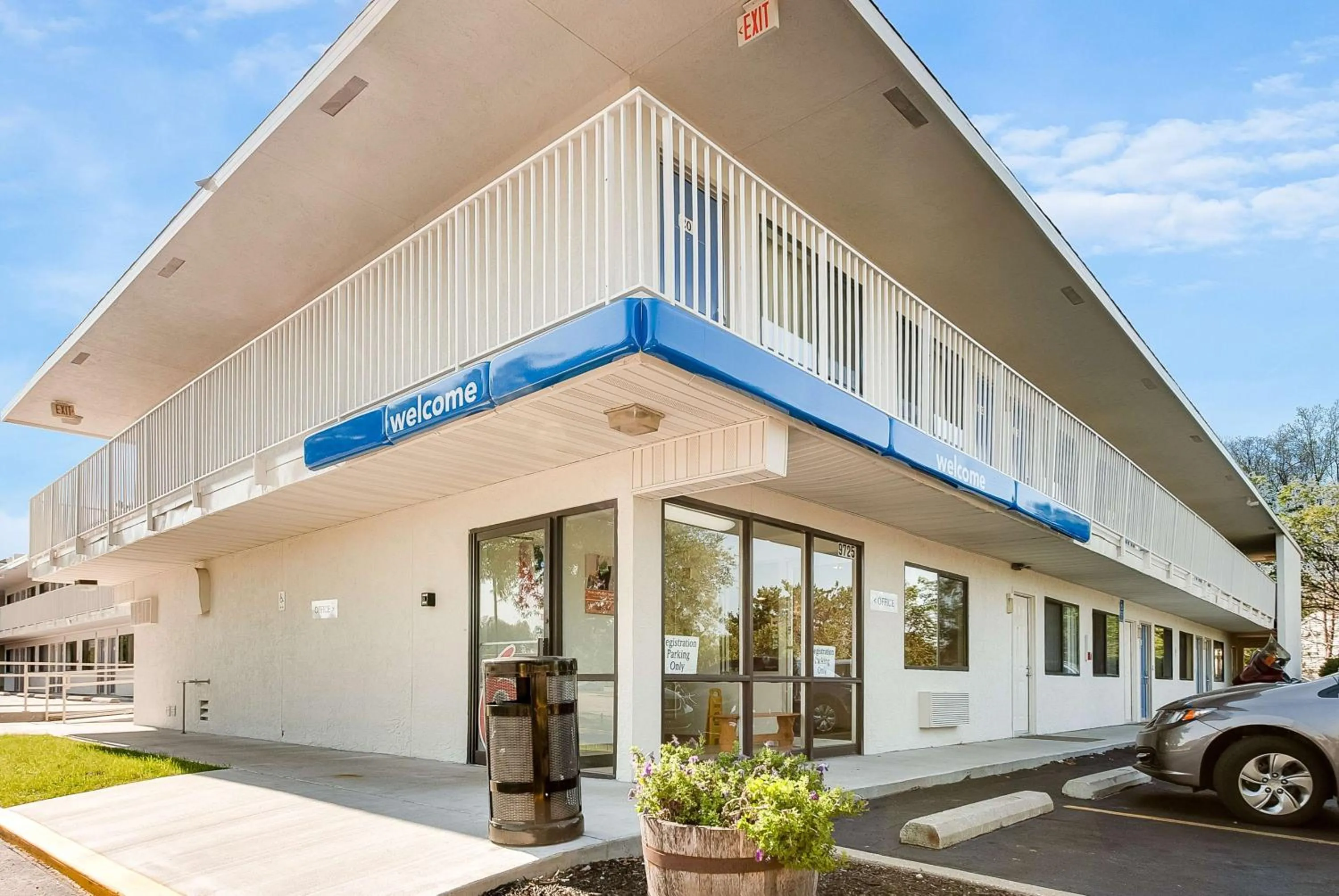 Property building in Motel 6-Lenexa, KS - Kansas City Southwest