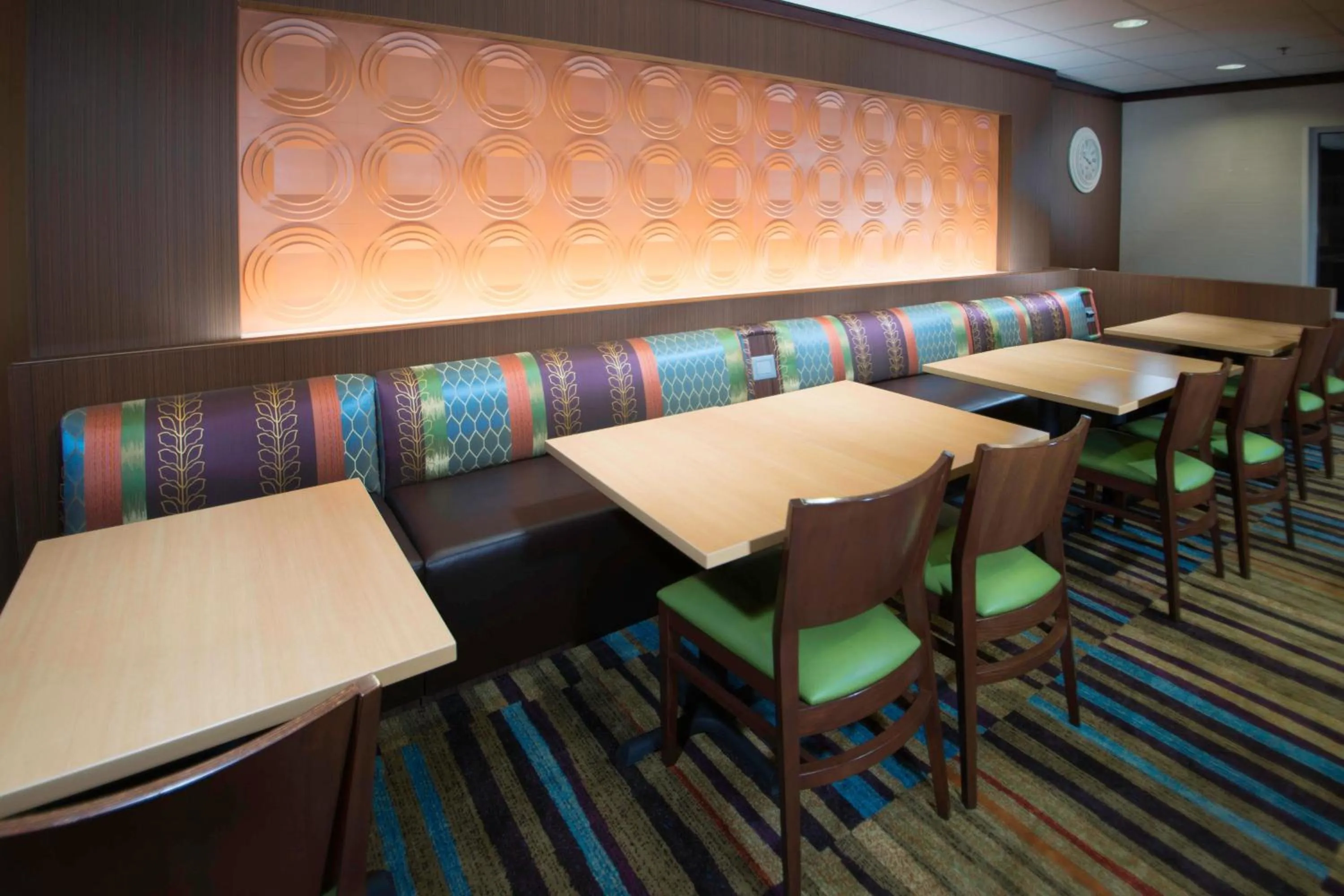 Breakfast in Fairfield Inn & Suites Idaho Falls