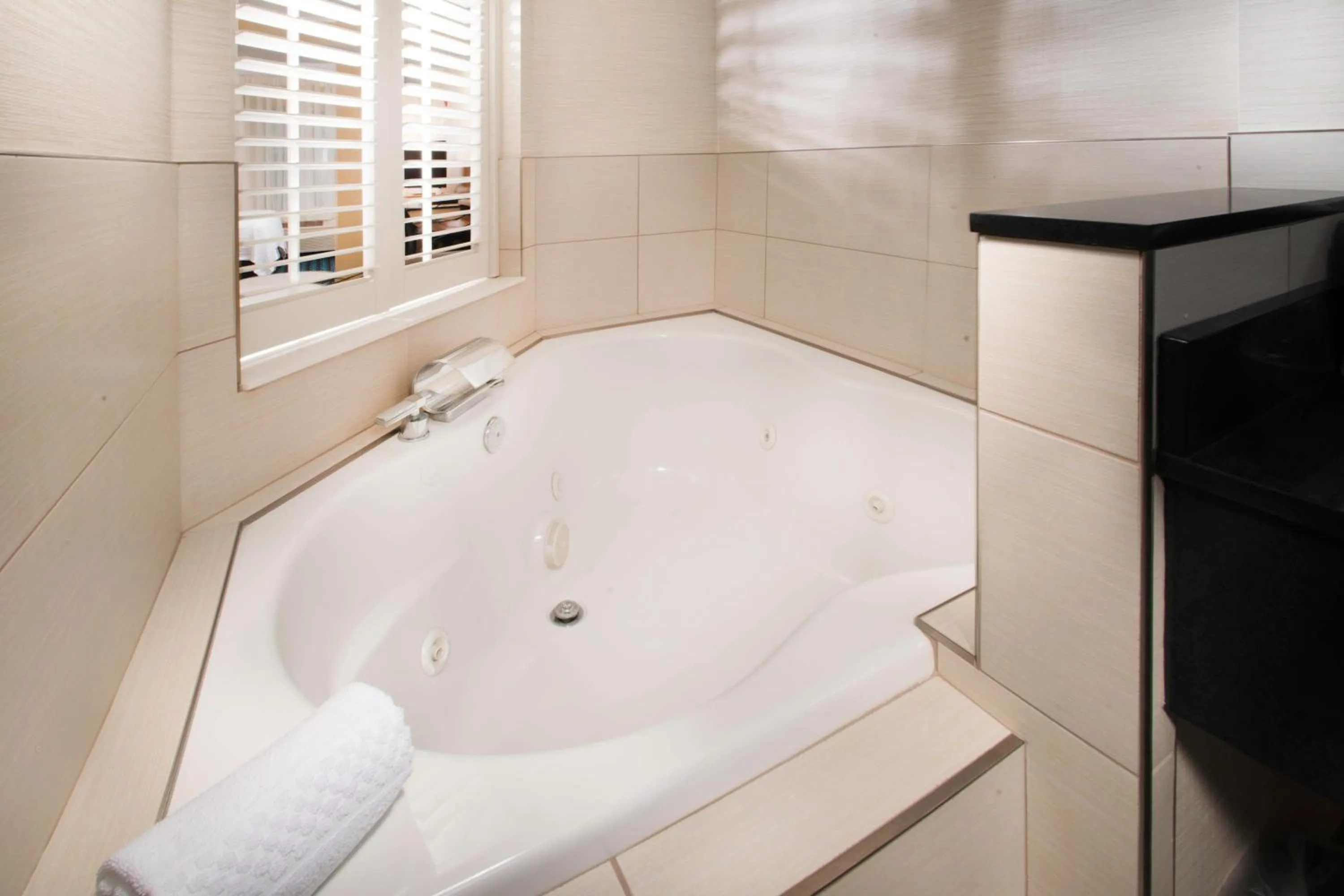 Swimming pool in Fairfield Inn & Suites Idaho Falls