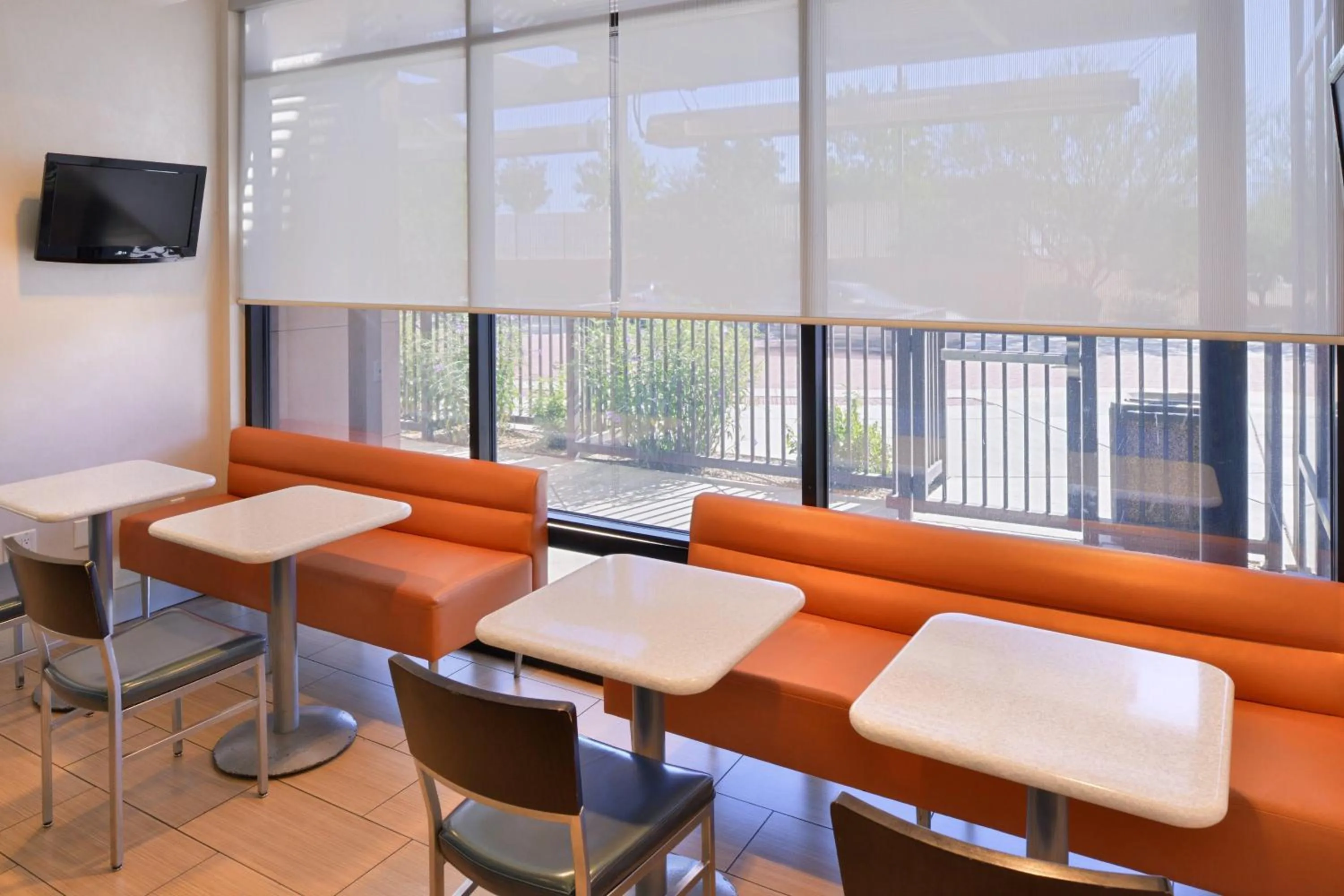 Breakfast in SpringHill Suites Kingman Route 66