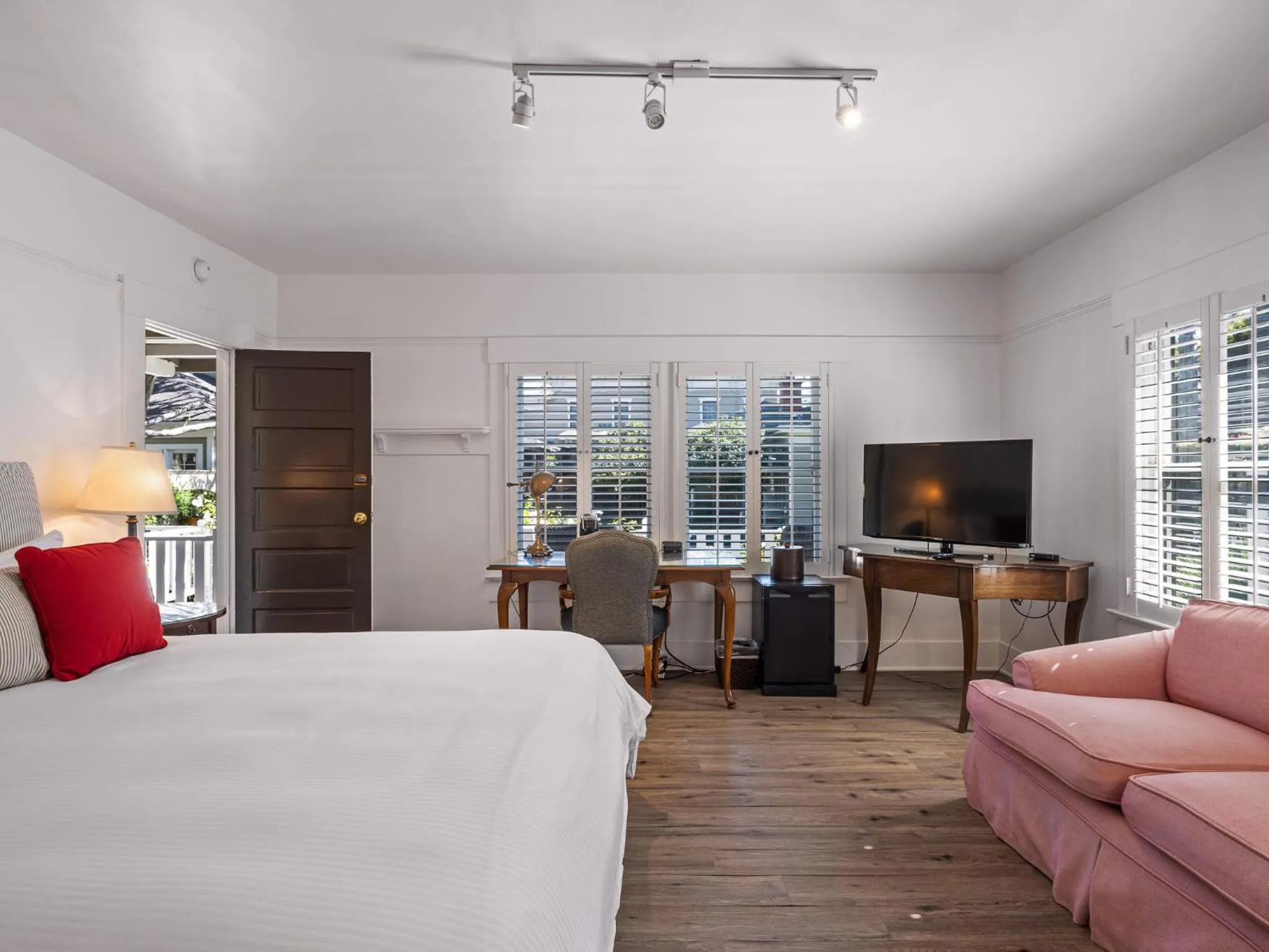 Bed in The Upham Hotel