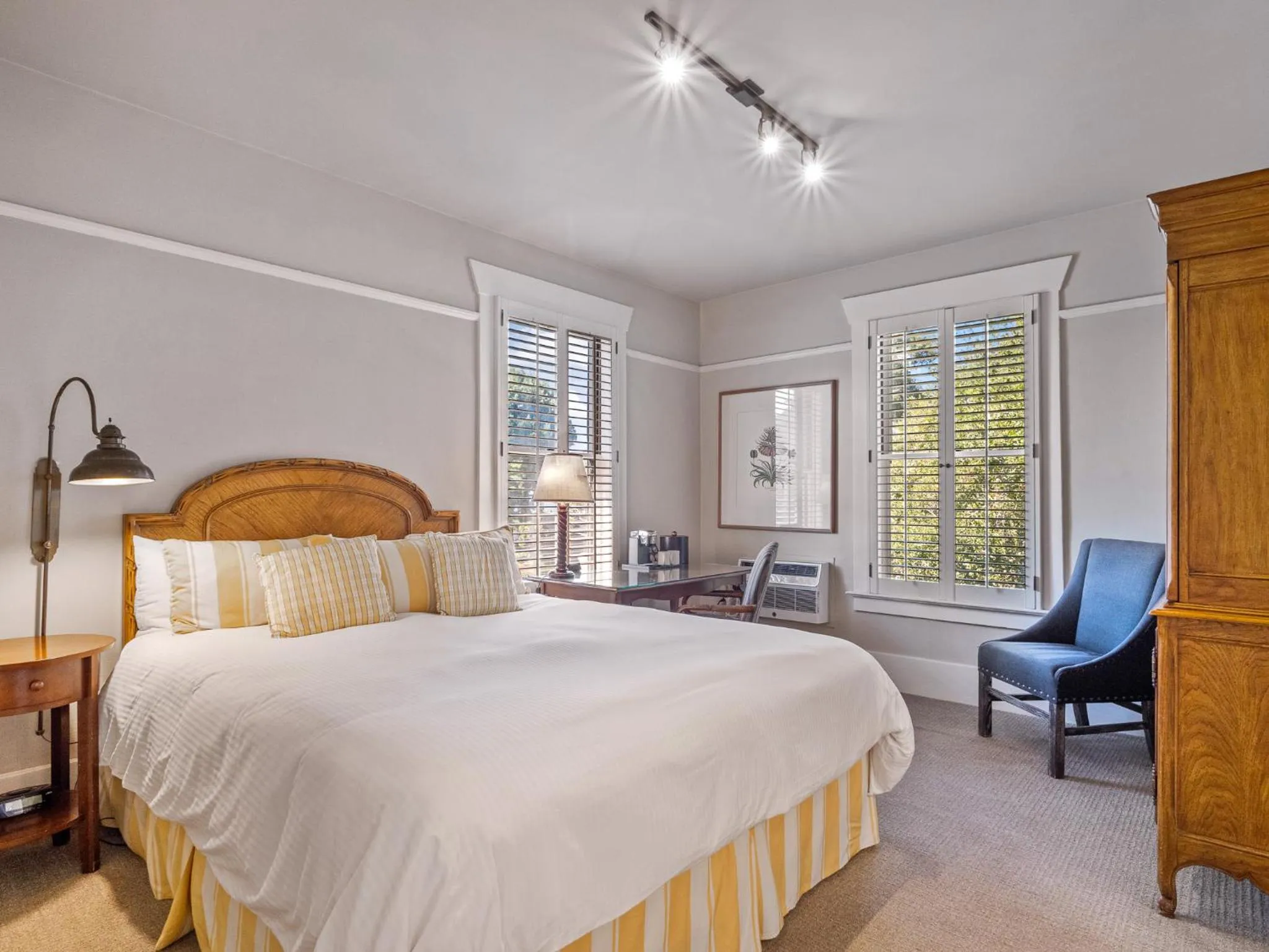 Bed in The Upham Hotel