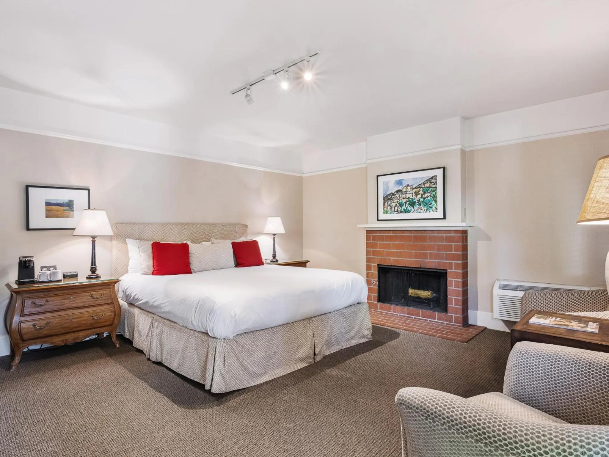 Bed in The Upham Hotel