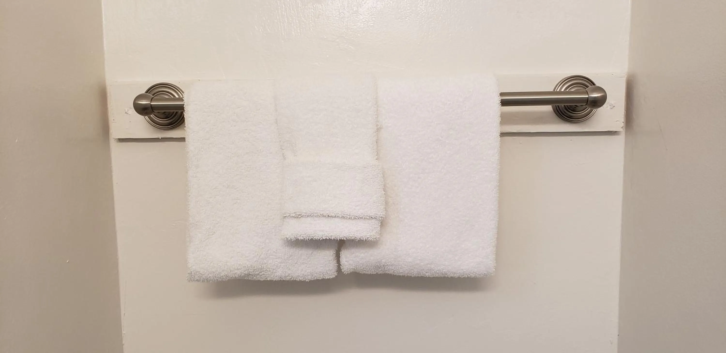 Bathroom in The Palomar Inn