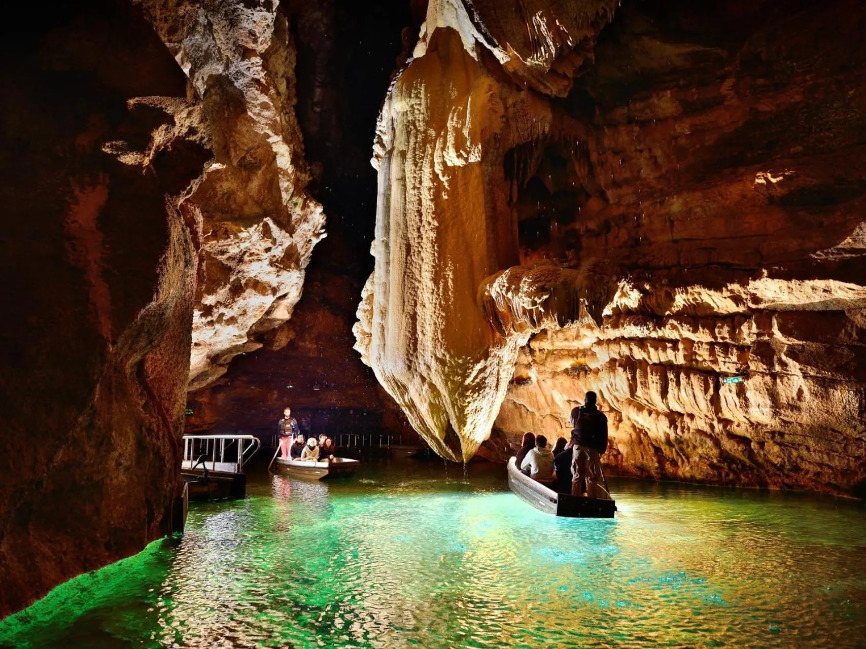 Activities in Hotel des Voyageurs