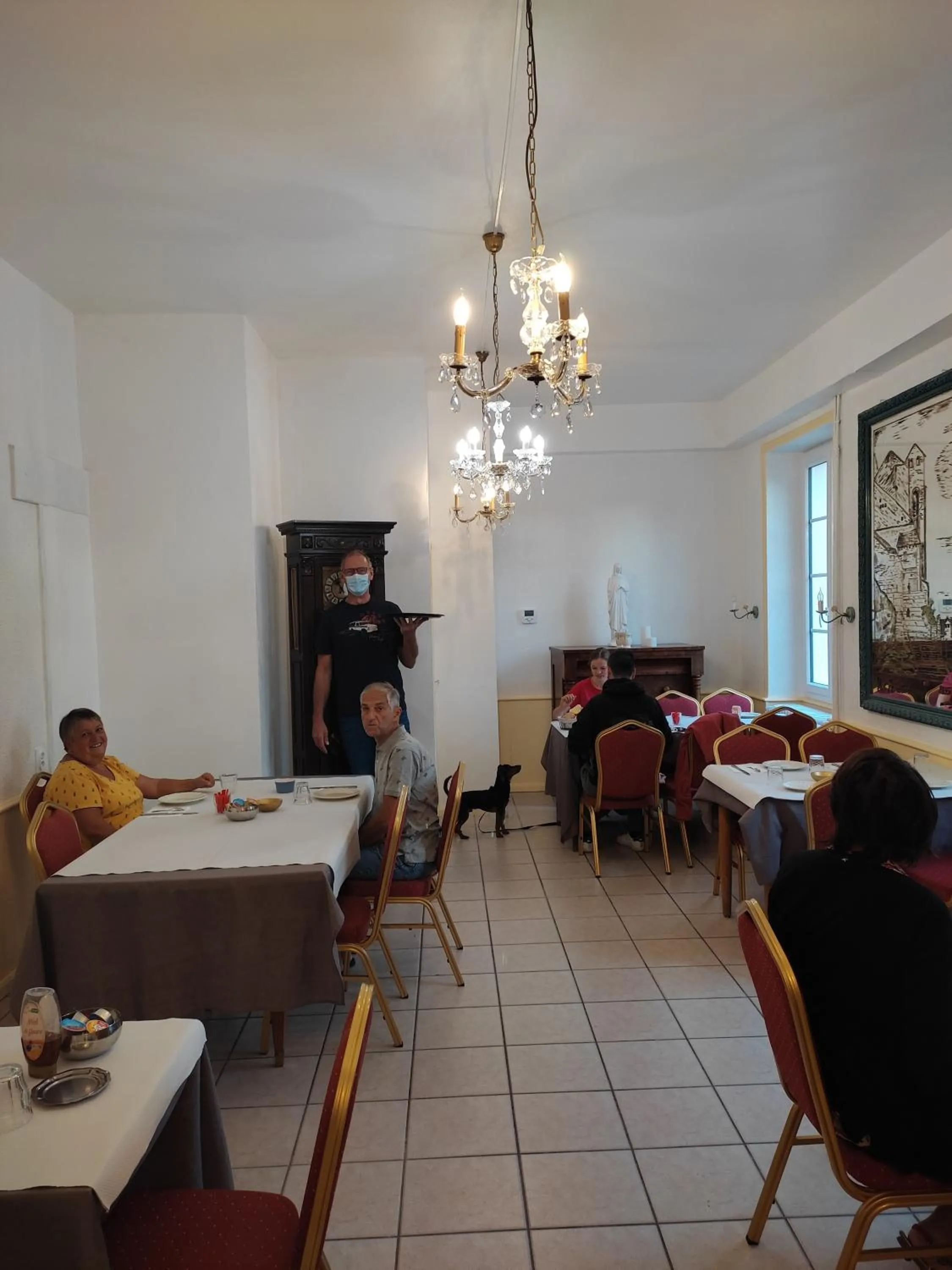 Dining area in Hotel des Voyageurs