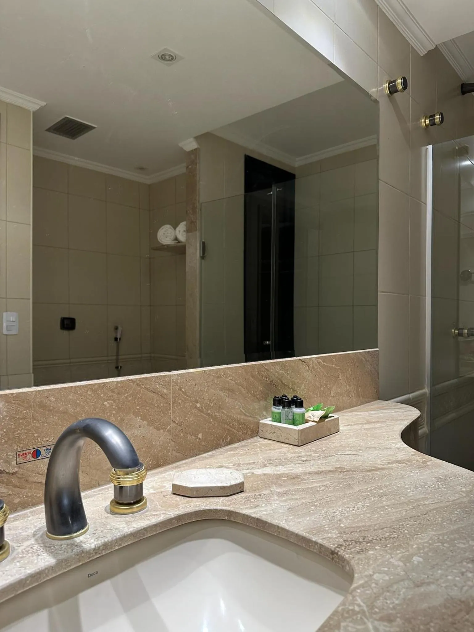 Bathroom in Hotel Saint Paul