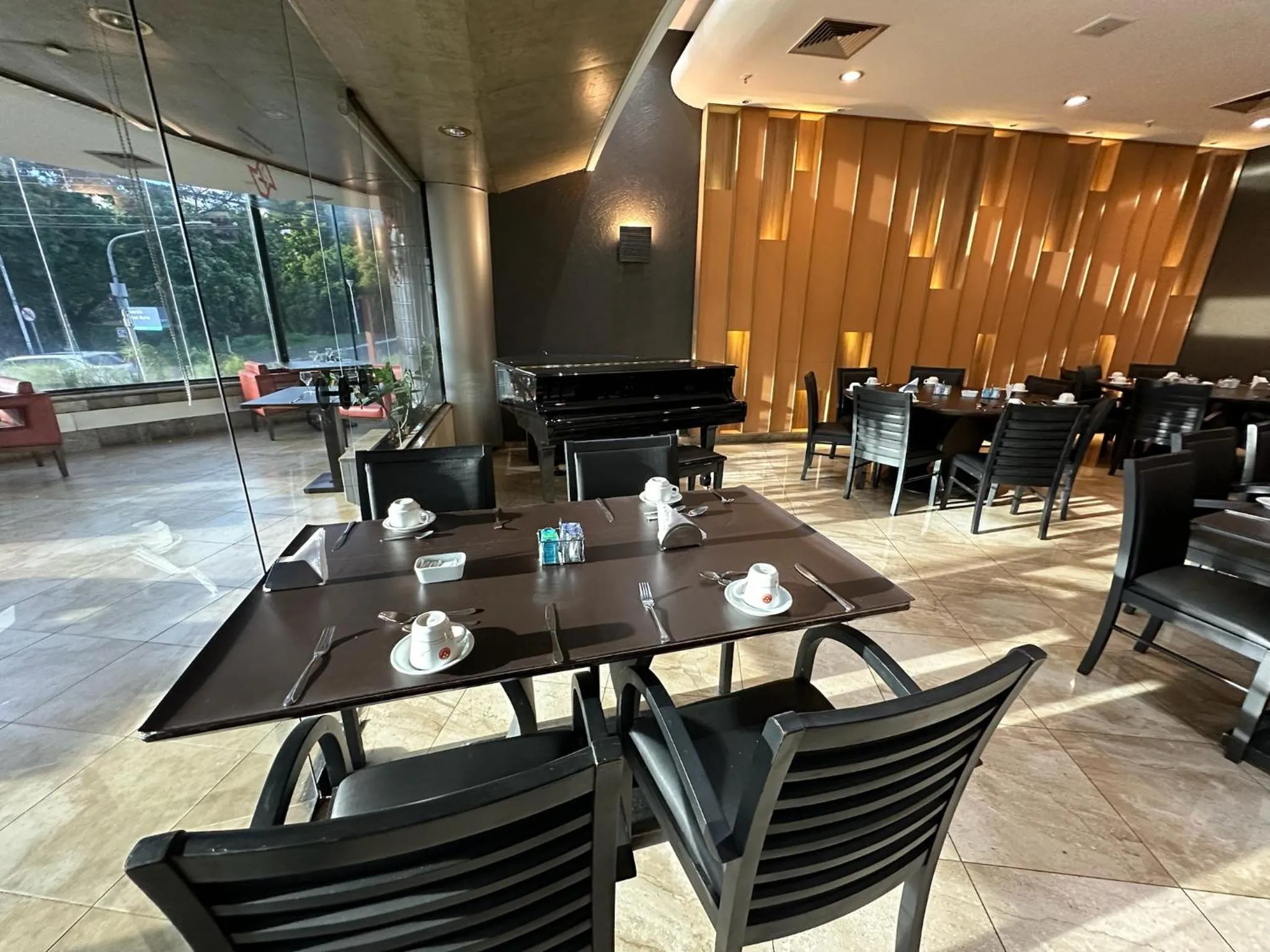 Restaurant/places to eat in Hotel Saint Paul