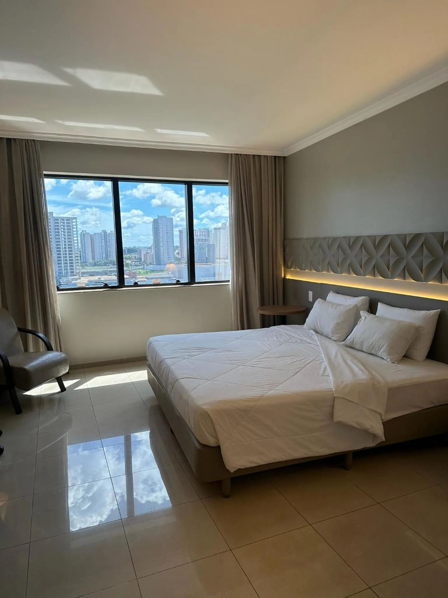 Bed in Hotel Saint Paul