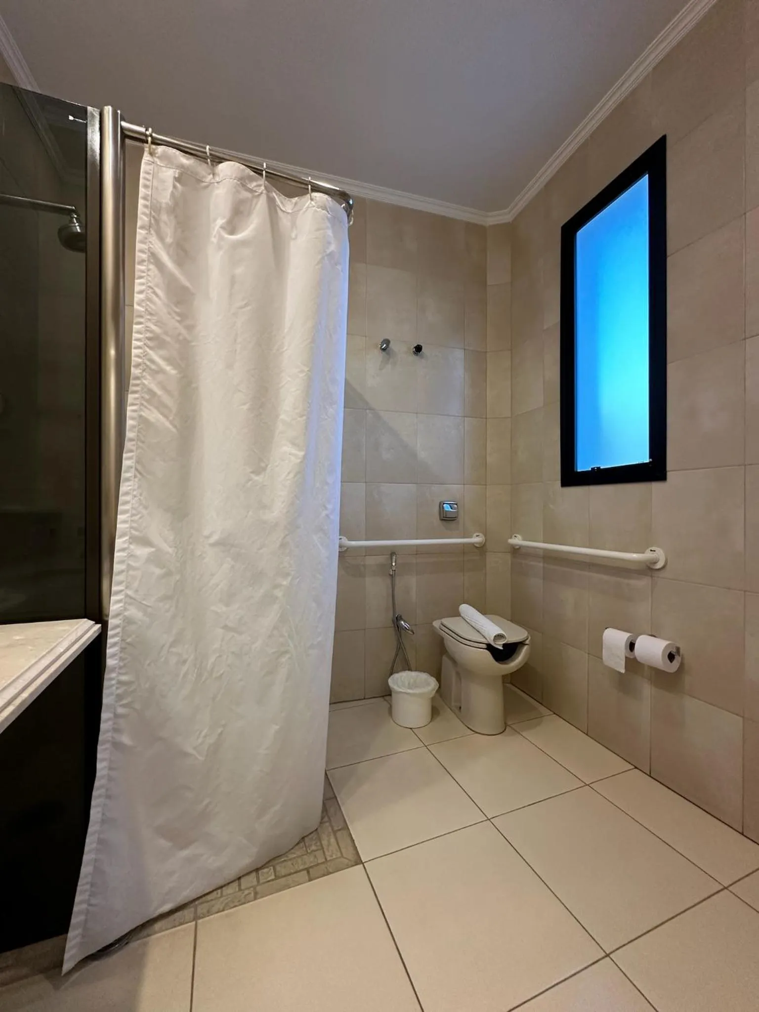 Shower in Hotel Saint Paul