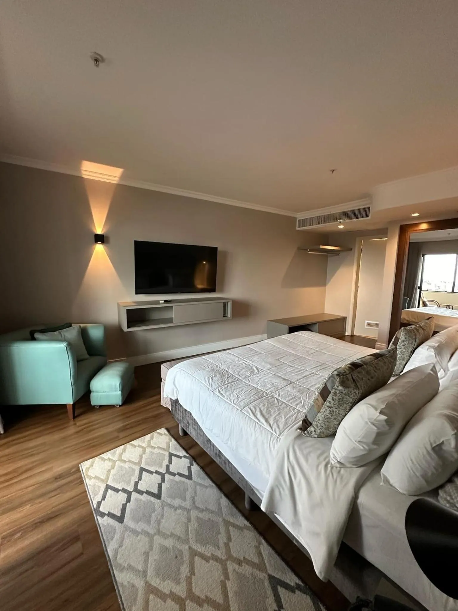 Bed in Hotel Saint Paul