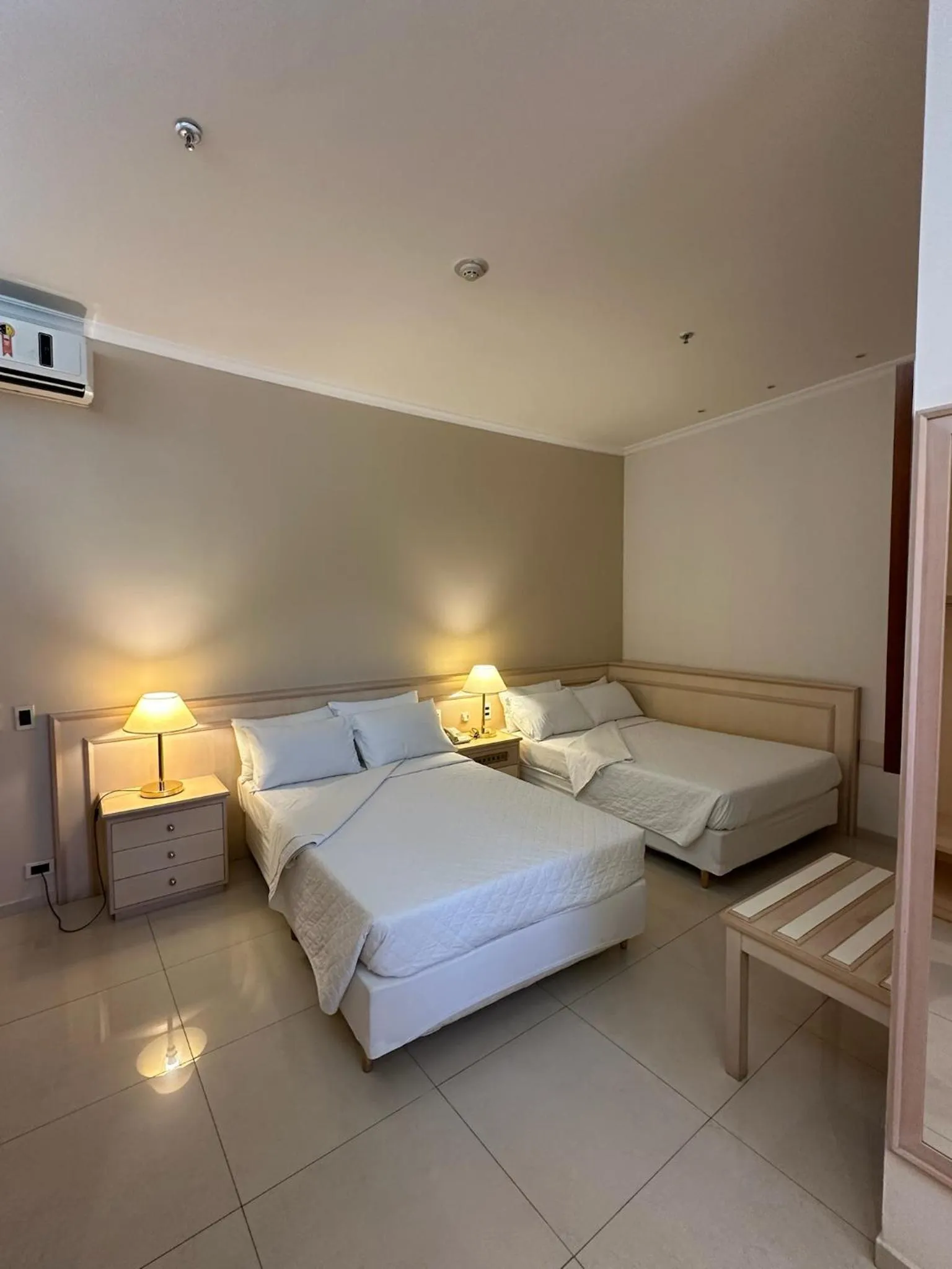 Bed in Hotel Saint Paul