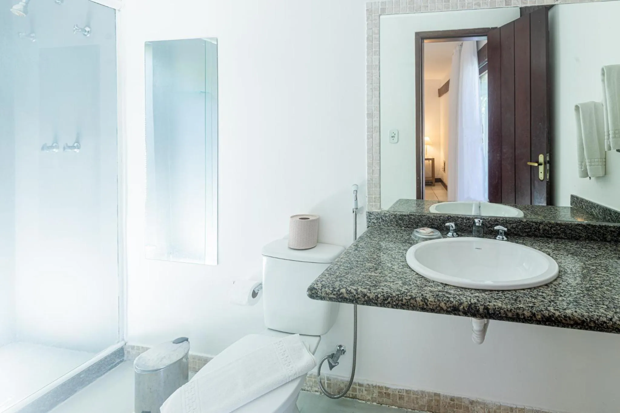 Bath in Pousada Blue Marlin