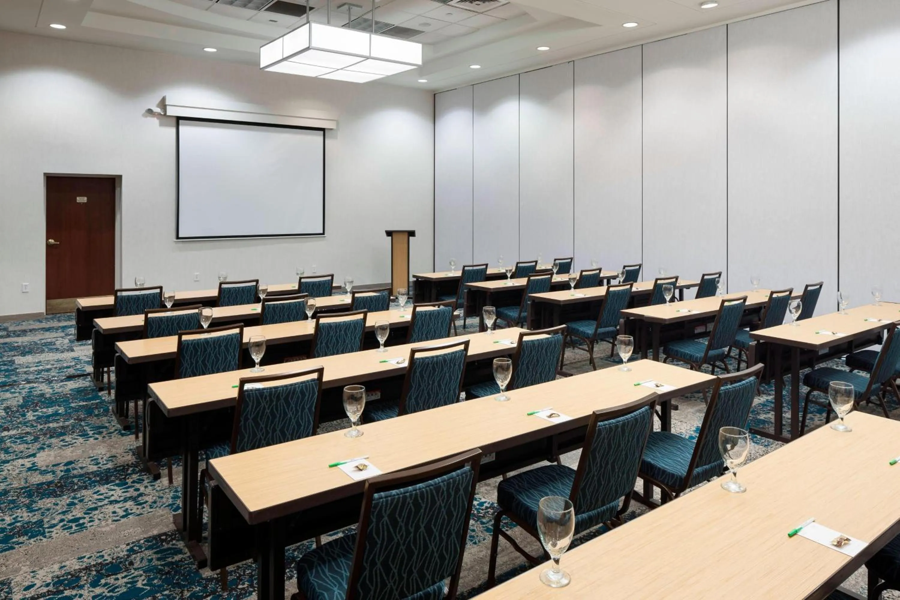 Meeting/conference room in Courtyard by Marriott Carolina Beach Oceanfront