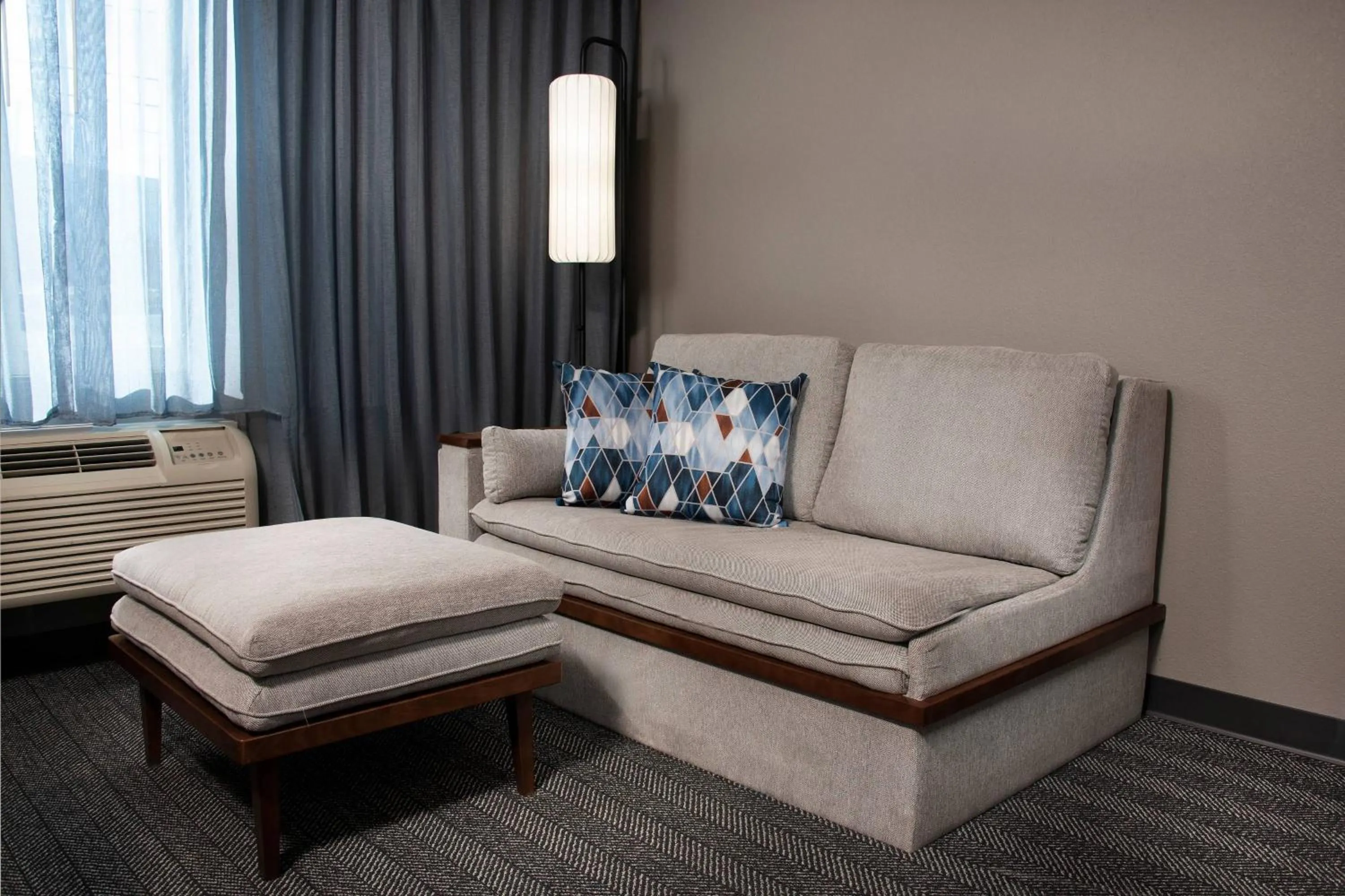 Photo of the whole room in Courtyard Winston-Salem University