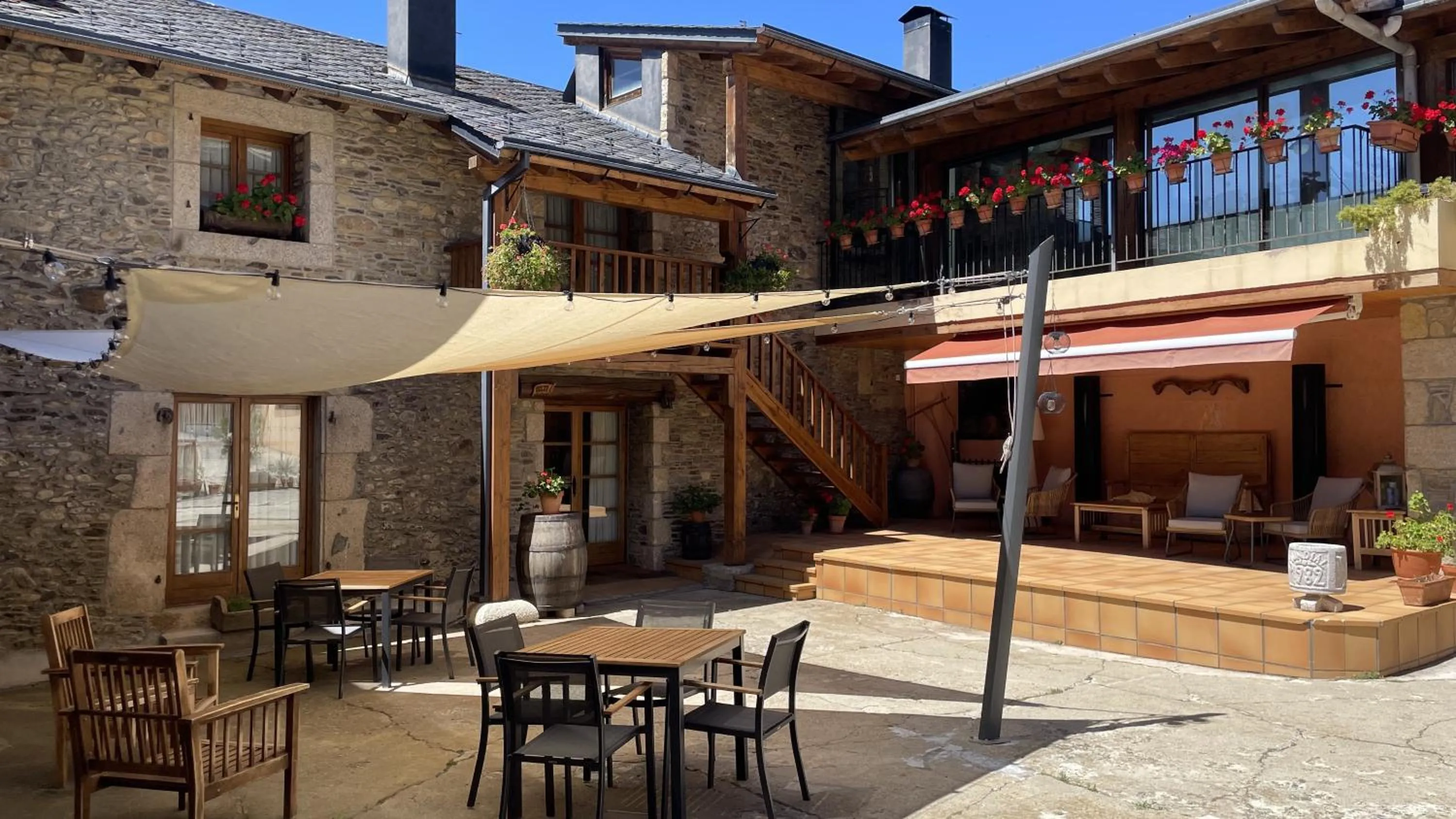 Balcony/Terrace in Aparthotel les Corts