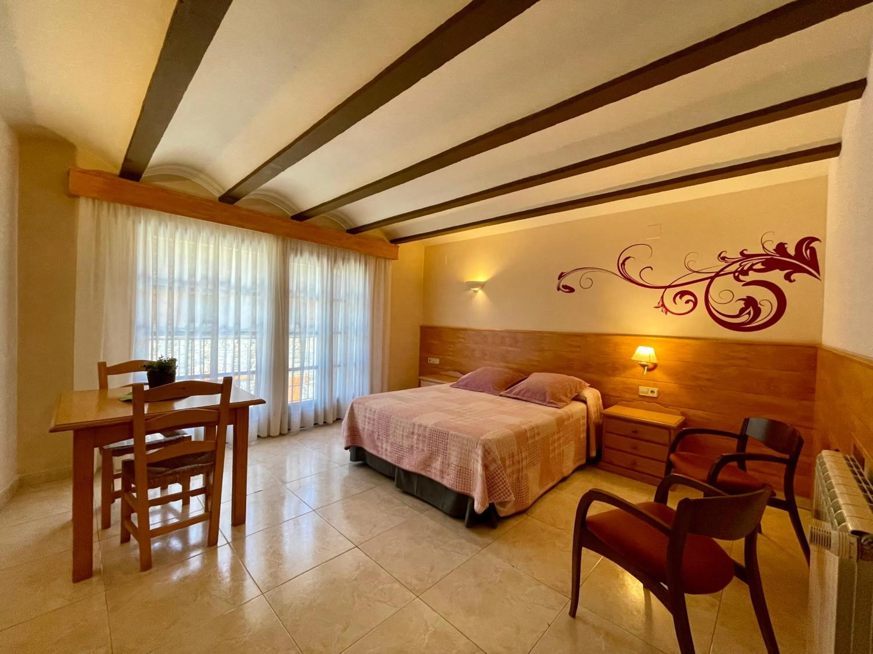 Photo of the whole room, Bed in Aparthotel les Corts