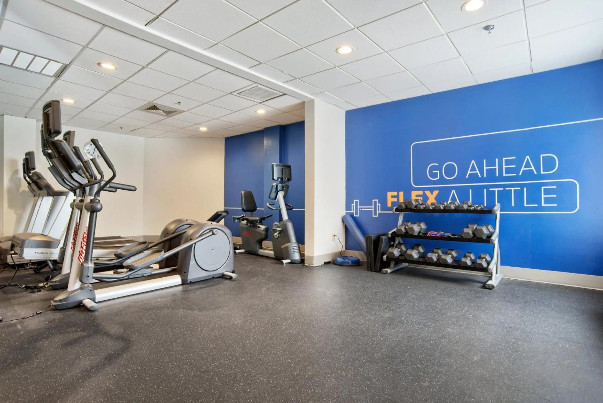 Spa and wellness centre/facilities in Holiday Inn Express & Suites - Mobile - I-65 by IHG