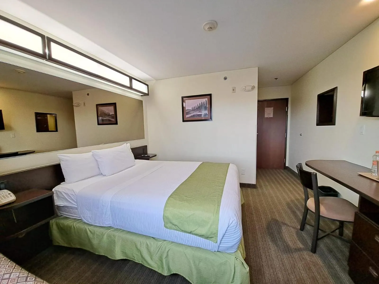 Bed in Microtel Inn and Suites by Wyndham Toluca