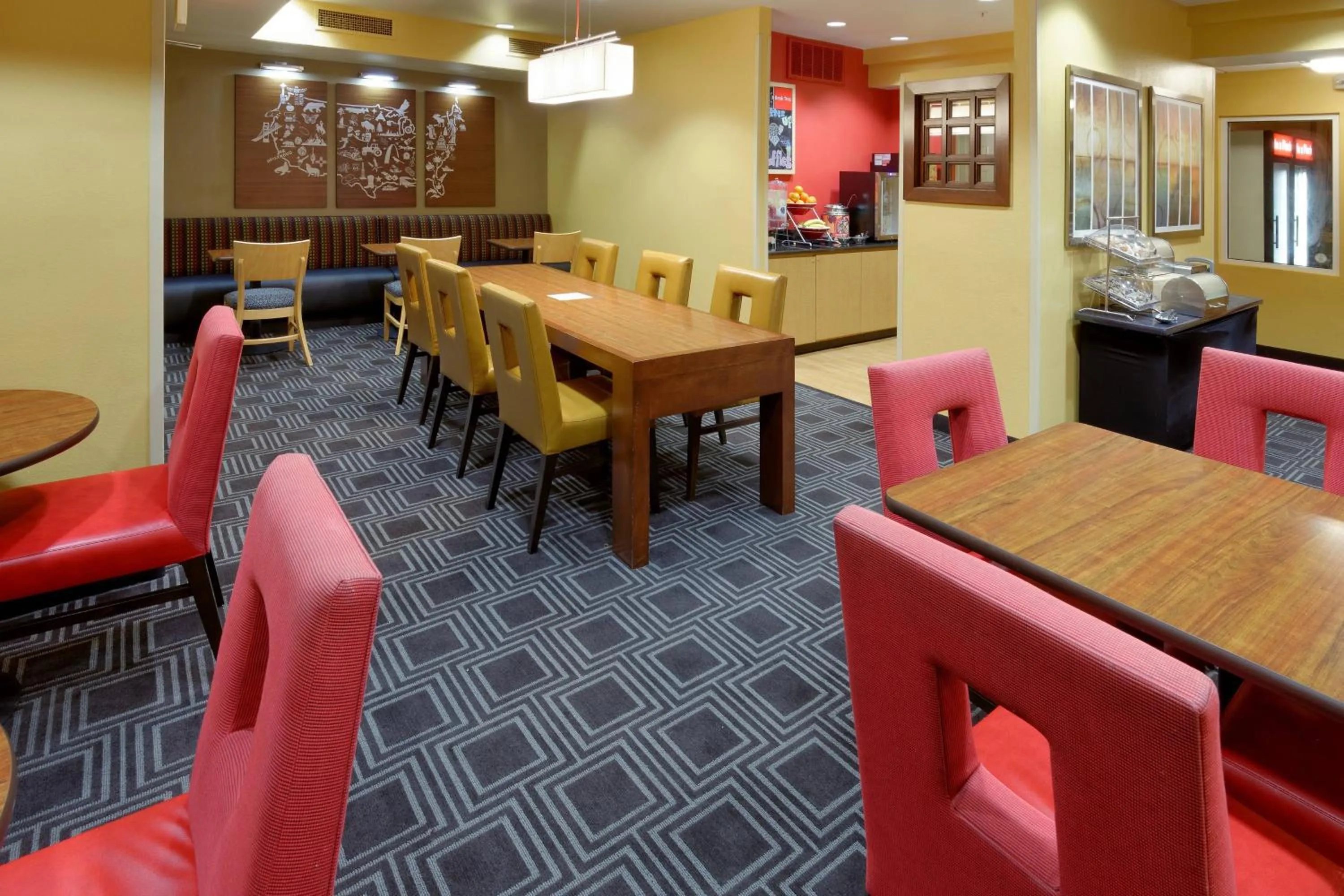 Breakfast in TownePlace Suites Joplin