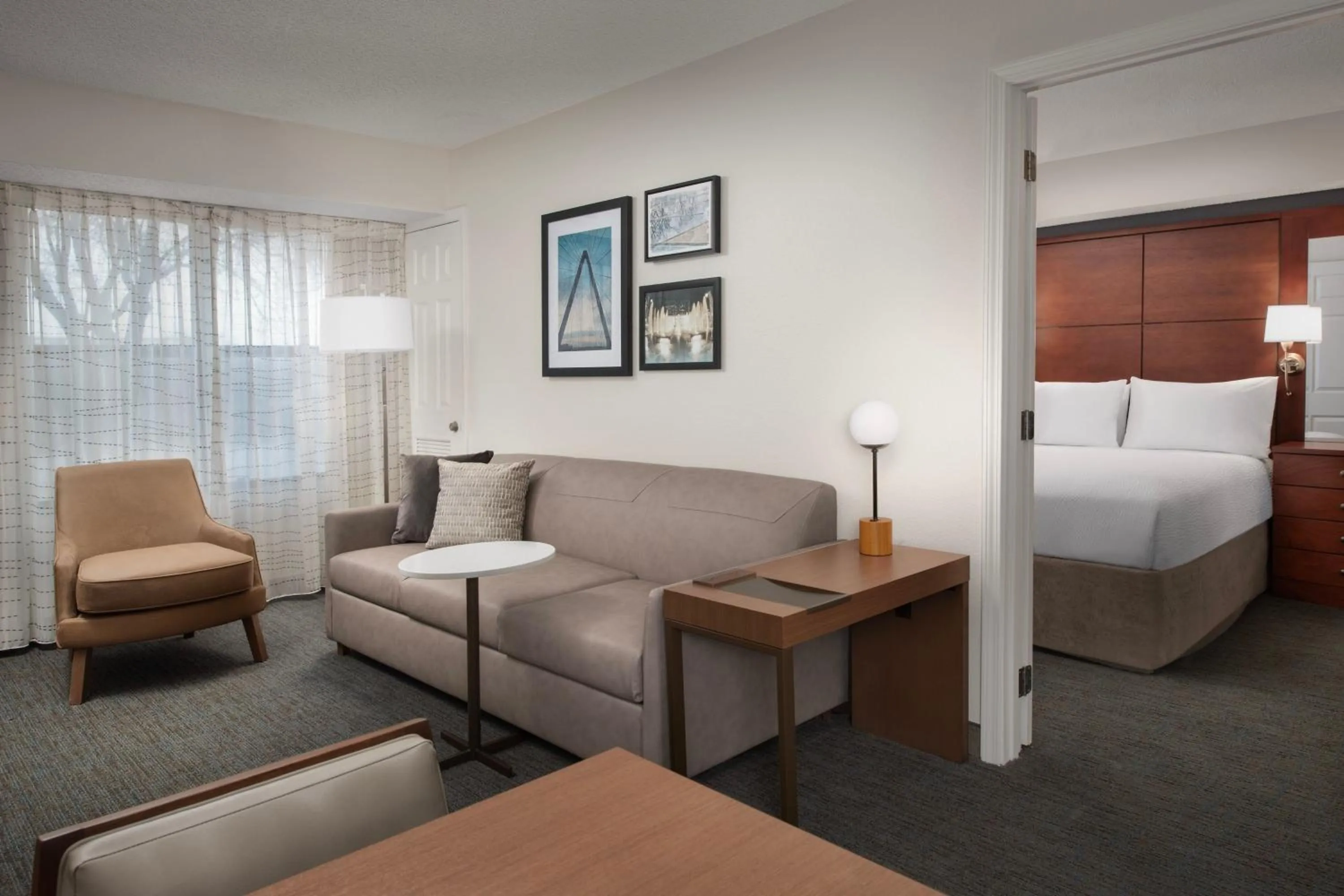 Bedroom, Bed in Residence Inn Kansas City Overland Park