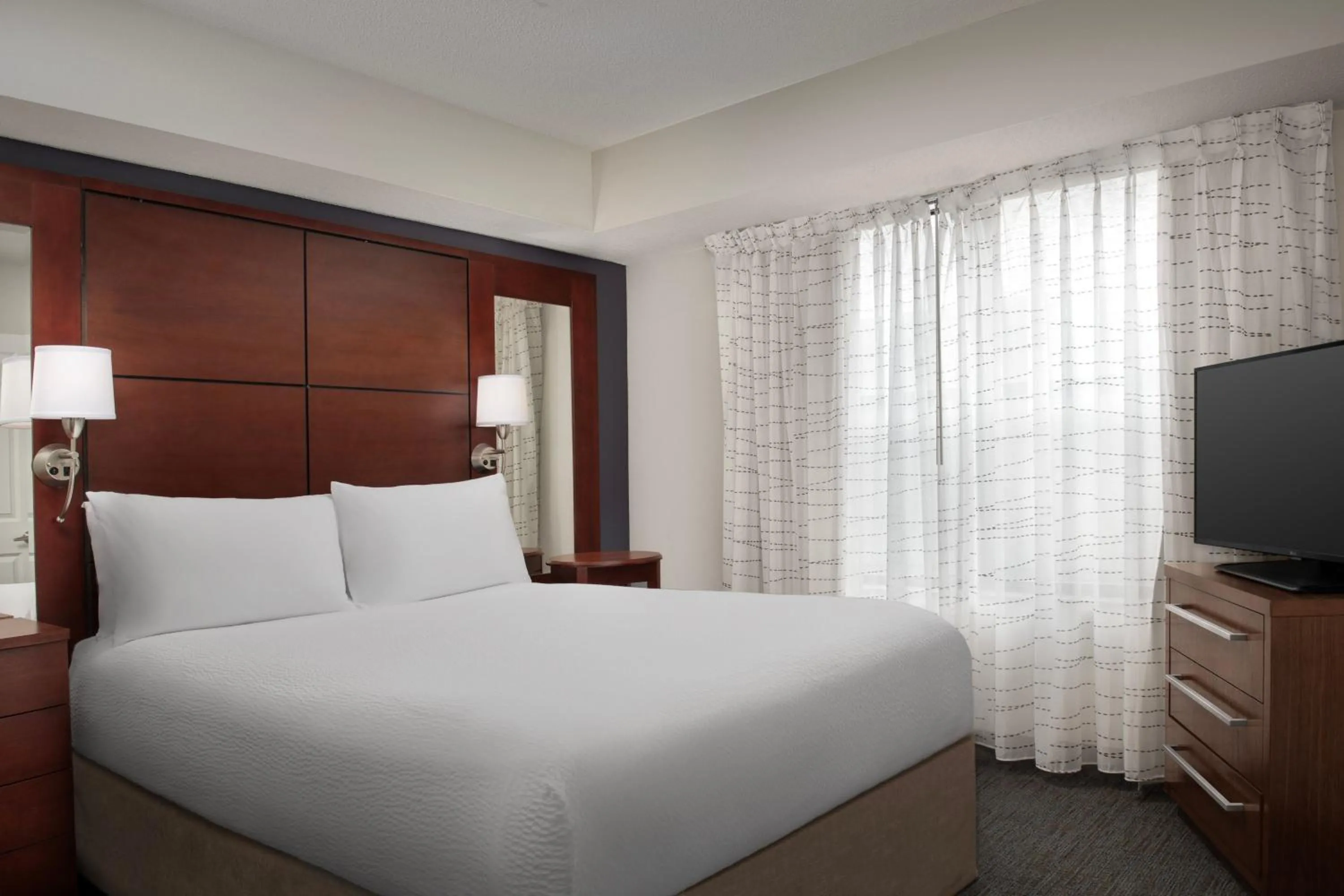 Bedroom, Bed in Residence Inn Kansas City Overland Park