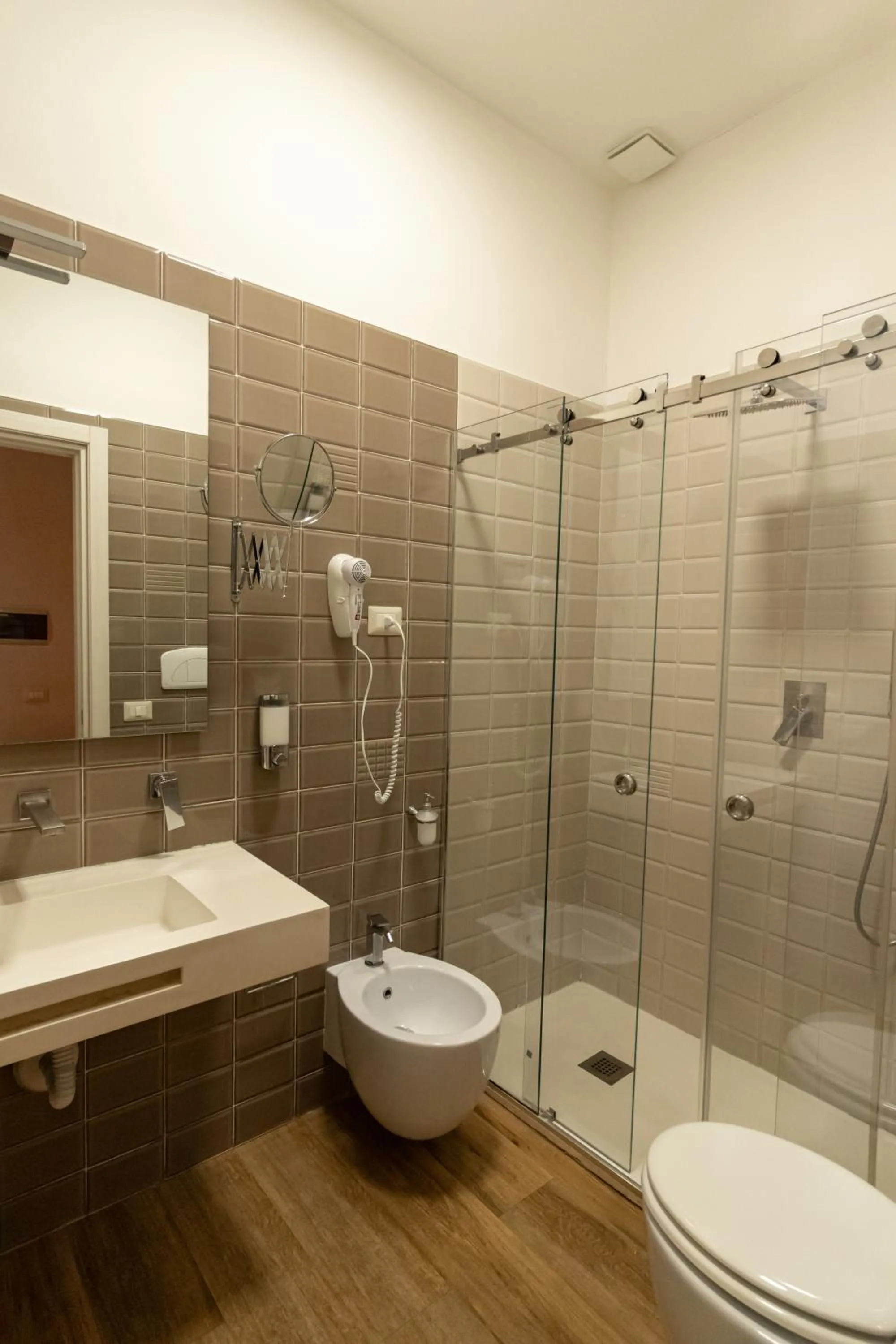Shower in Duomo Luxury Suites