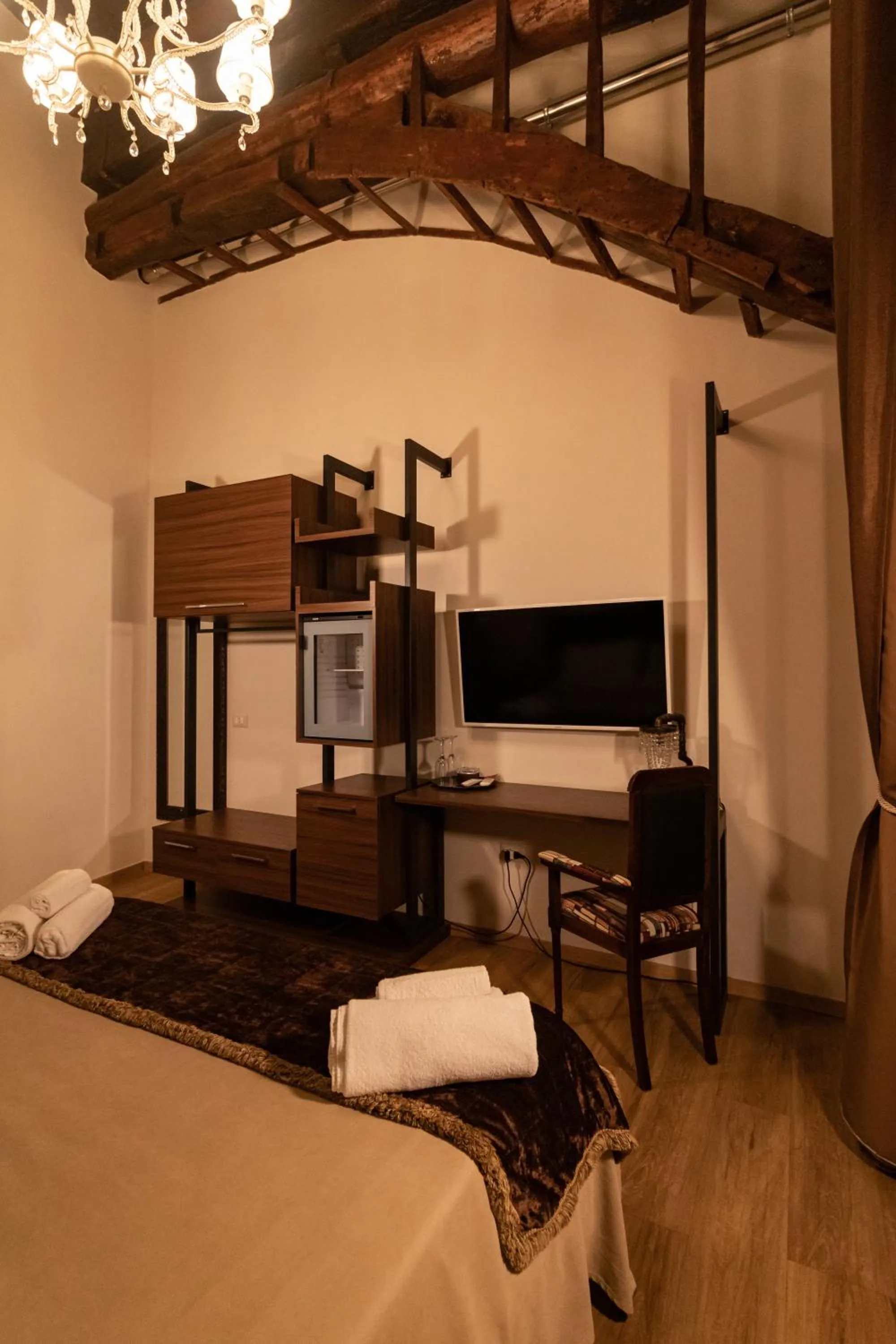 TV and multimedia in Duomo Luxury Suites