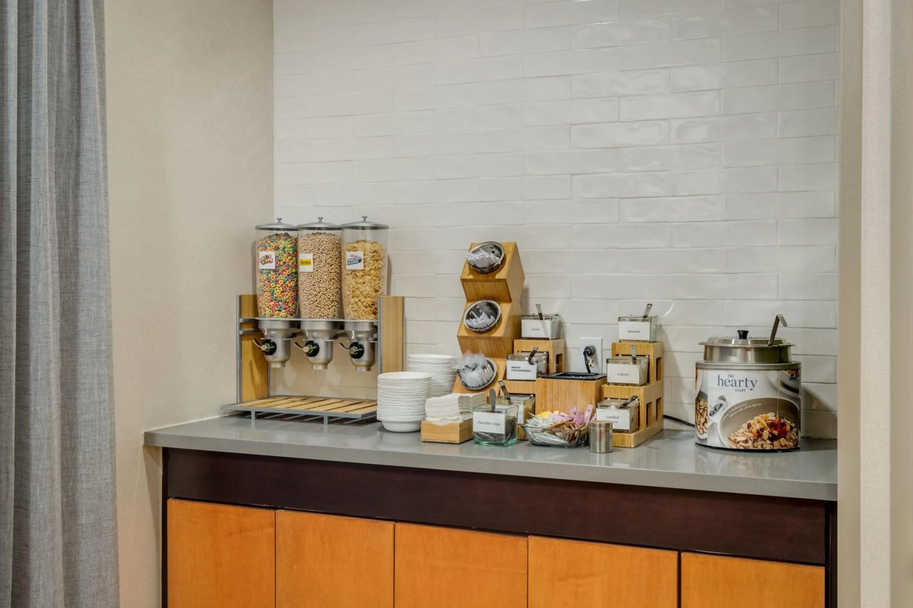 Breakfast in Fairfield Inn & Suites by Marriott Lawton