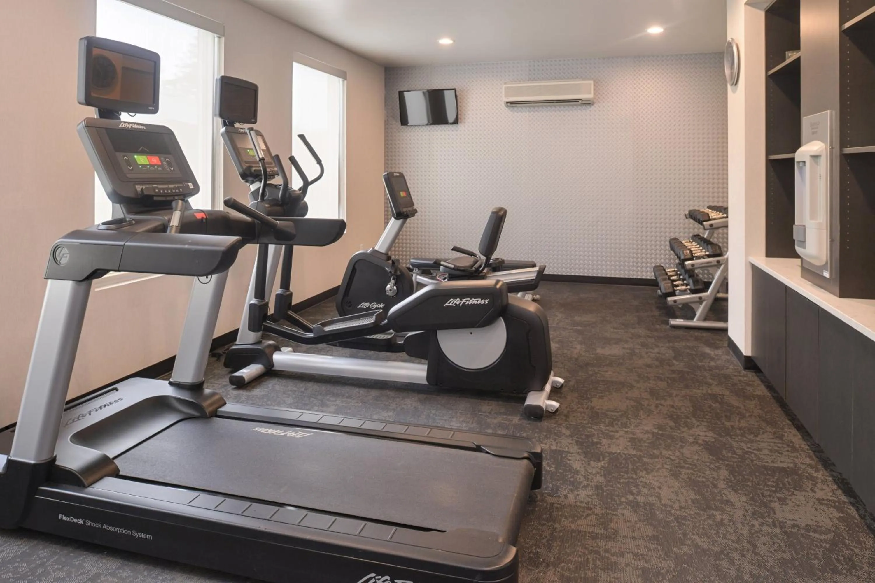 Fitness centre/facilities in Fairfield Inn & Suites by Marriott Pittsburgh New Stanton