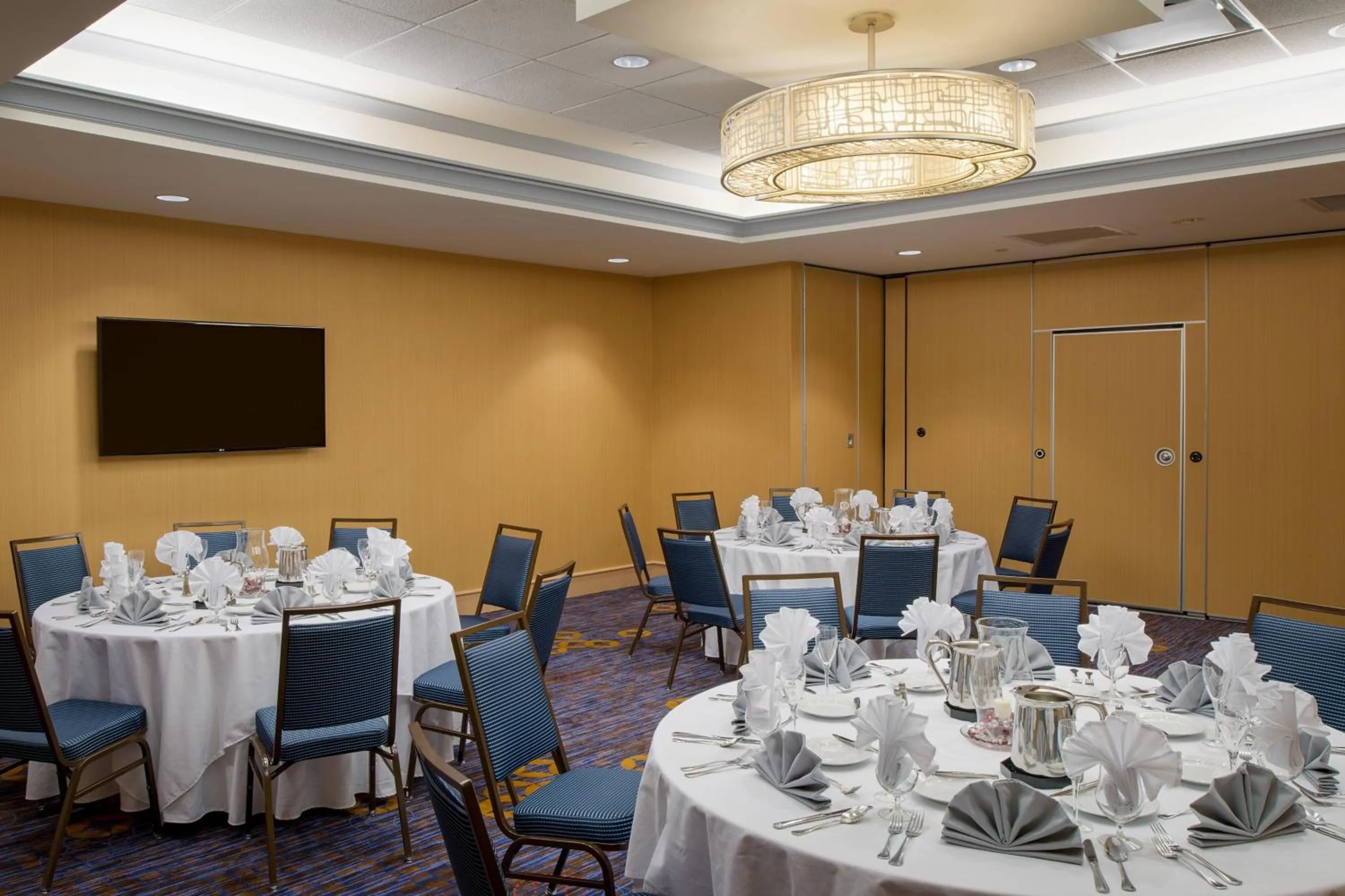 Meeting/conference room in Courtyard by Marriott Hanover Lebanon