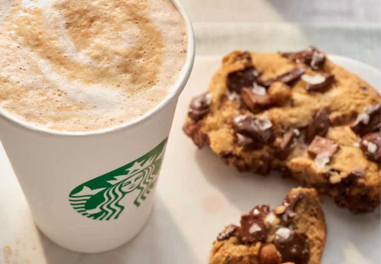 Coffee/tea facilities in Courtyard by Marriott Hanover Lebanon