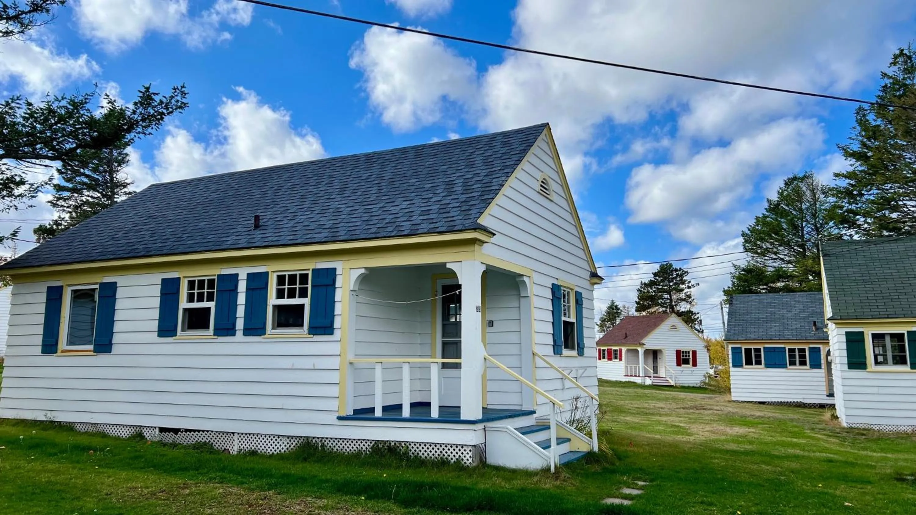 Property building in Green Gables Bungalow Court